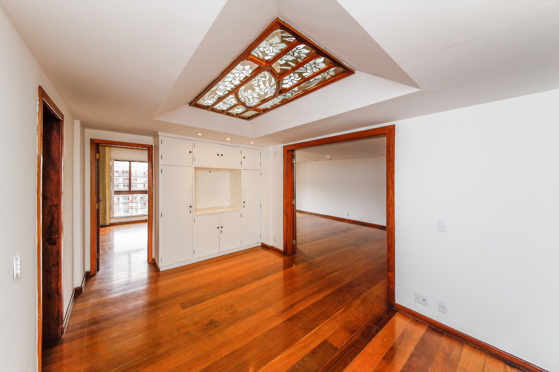 São Mateus. Apartamento clássico, com 238m². Boa planta., foto 7