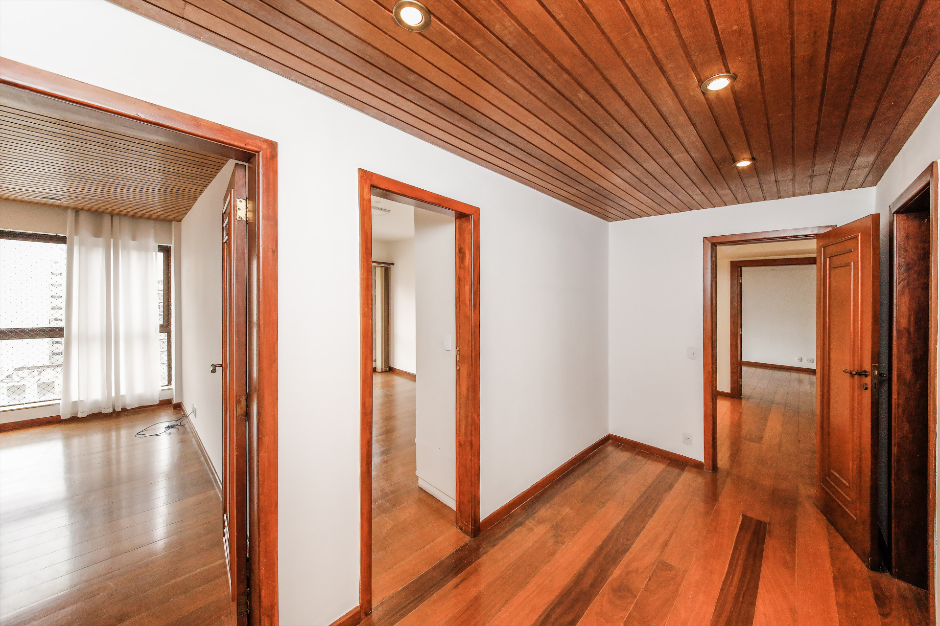 São Mateus. Apartamento clássico, com 238m². Boa planta., foto 10