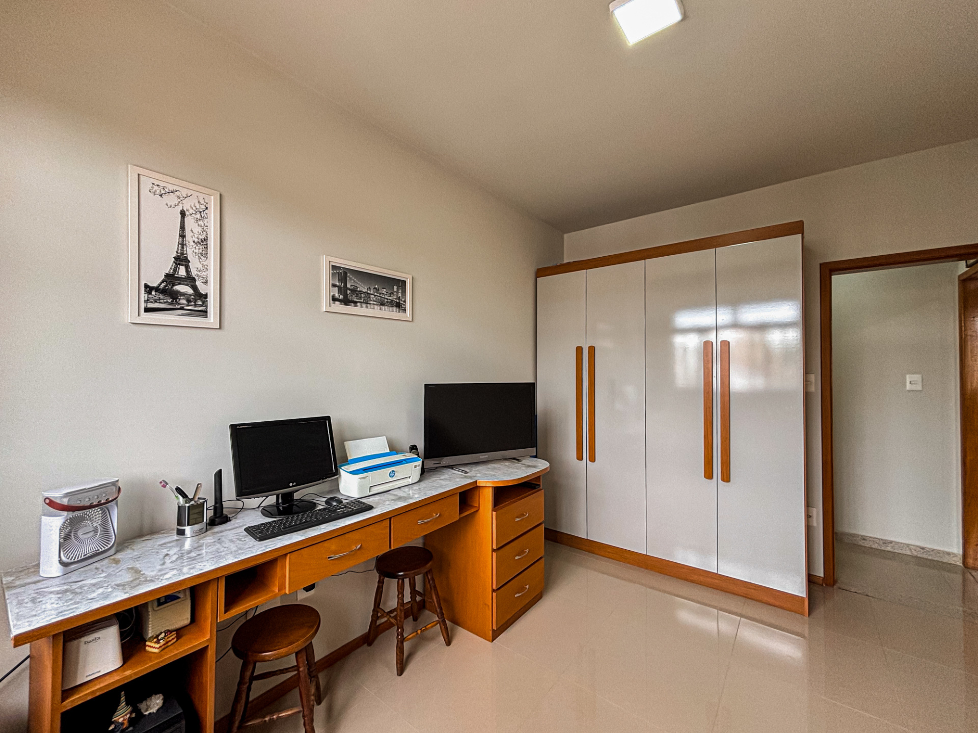 São Mateus, parte plana. Cobertura com três quartos., foto 15