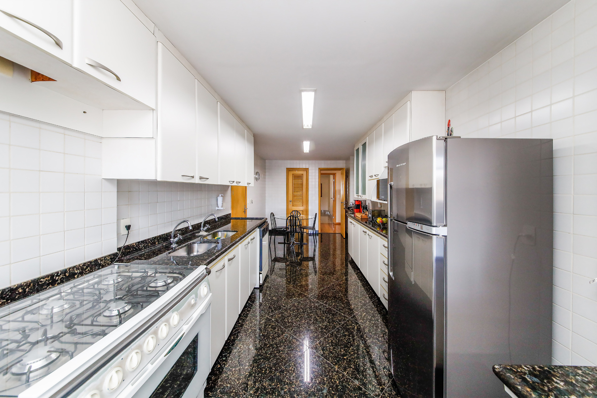 Bom Pastor: 3 suítes, 283m², 3 vagas. Lazer completo., foto 17