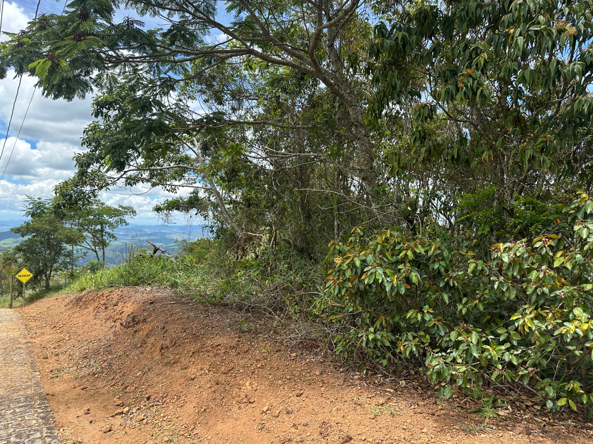 Novo Horizonte: Terreno de 1.645 m² na Estrada Real., foto 5