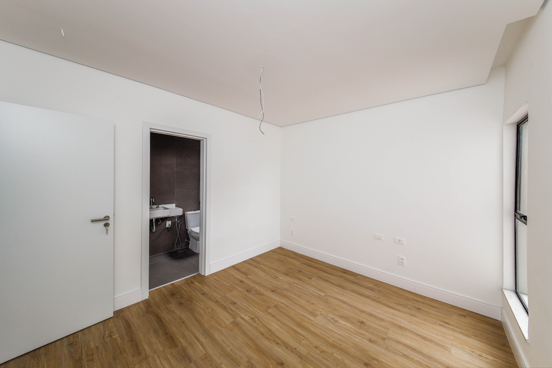 4 suítes, 200m², bem dimensionado., foto 11