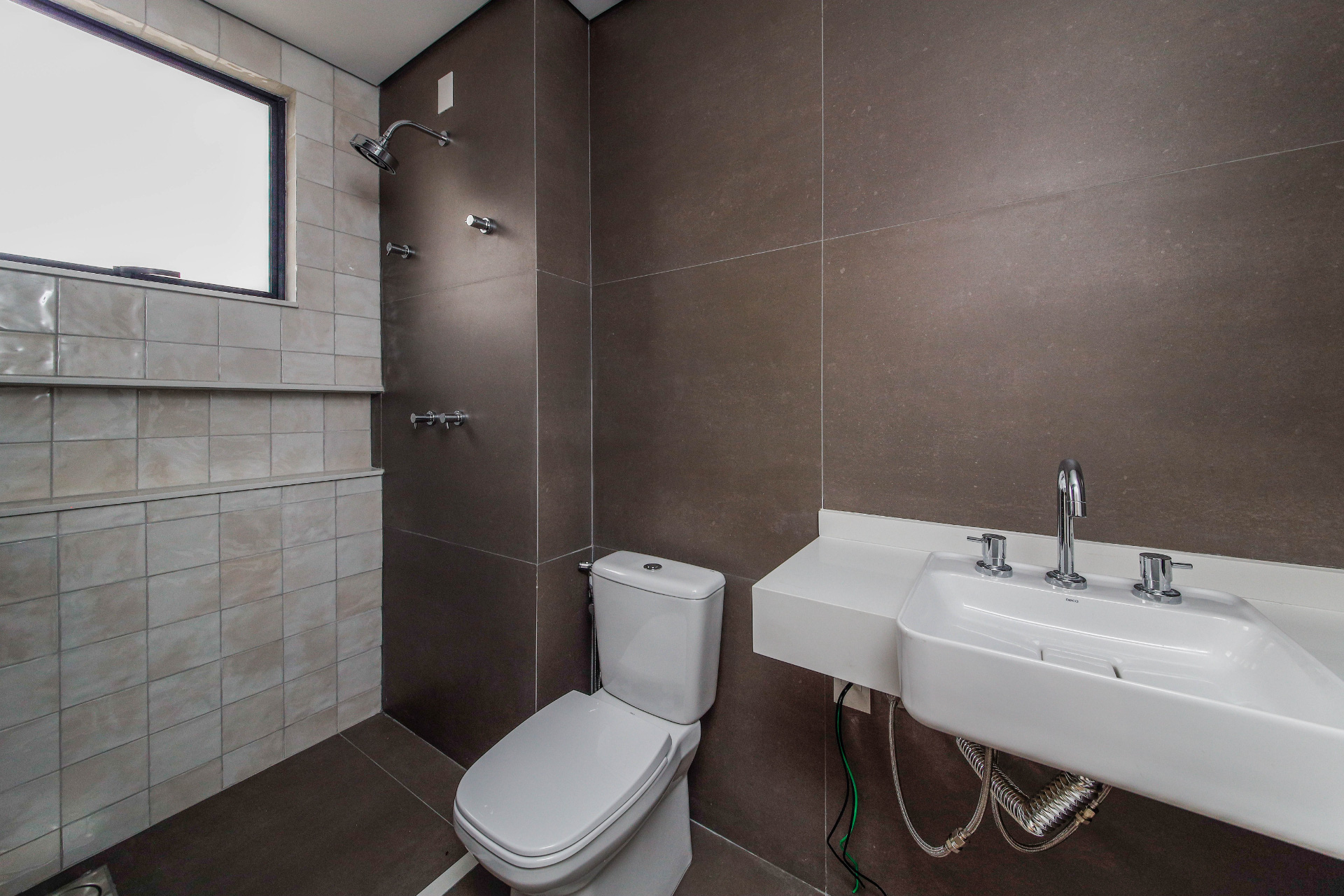 Um apartamento por andar, Santa Helena., foto 16