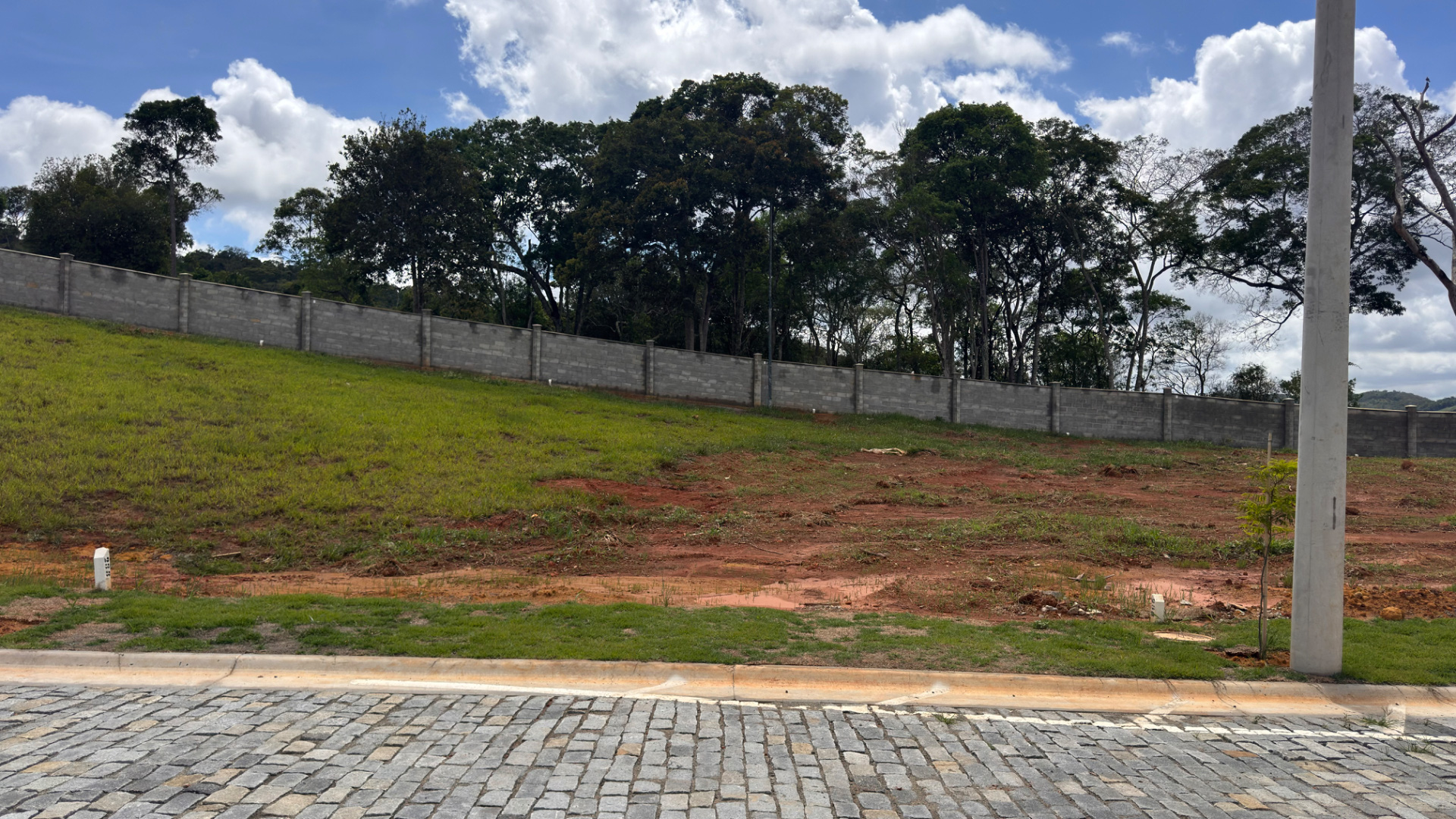 Terreno plano em São Pedro. Bom para construir., foto 1