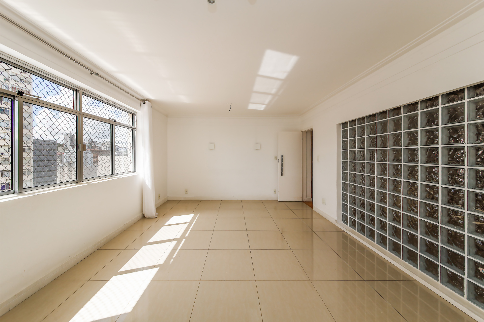 Centro, apartamento reformado. 2 quartos e vista., foto 1