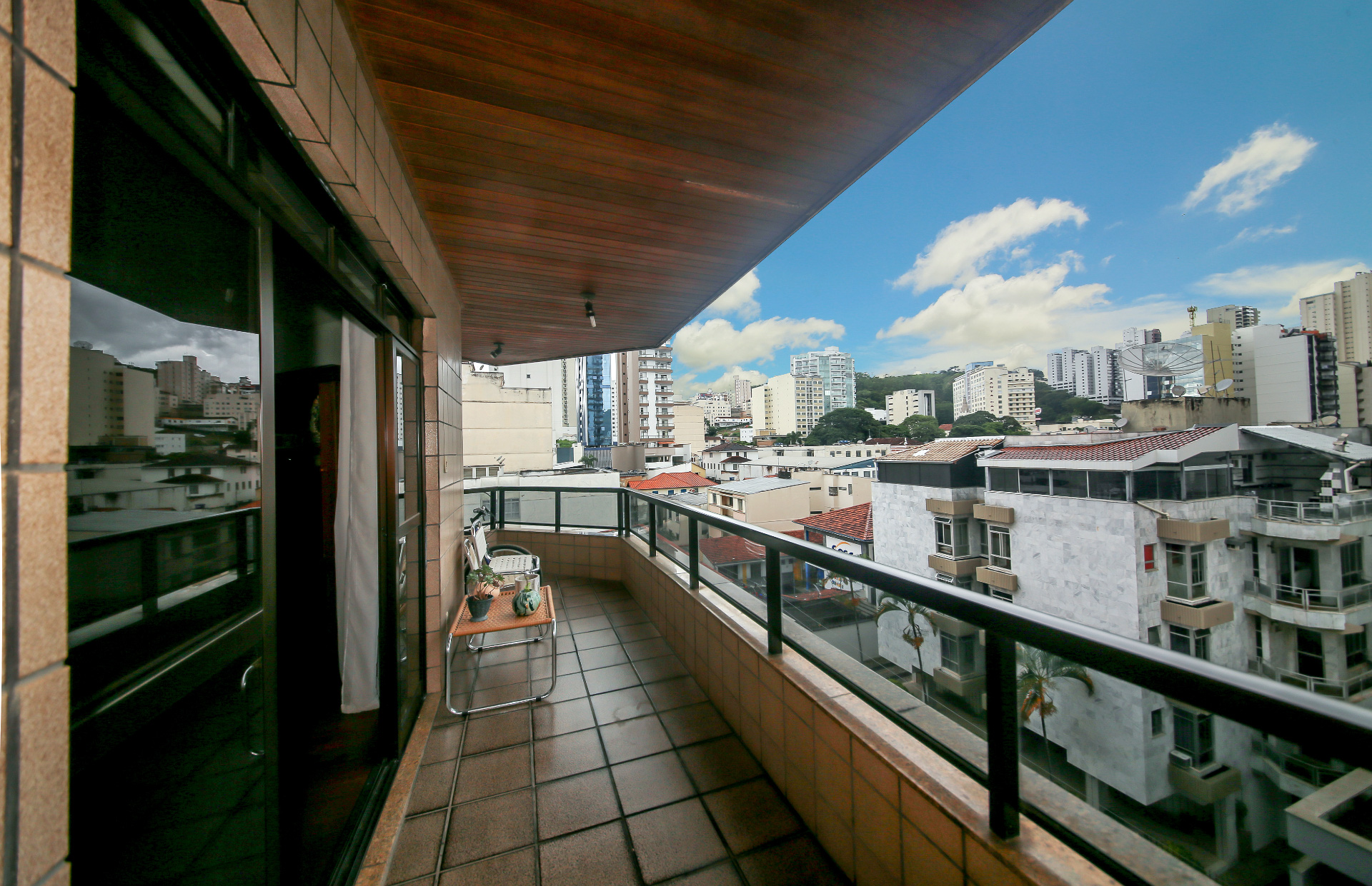 Varanda e 4 quartos, 2 vagas no São Mateus. 253m² úteis., foto 3
