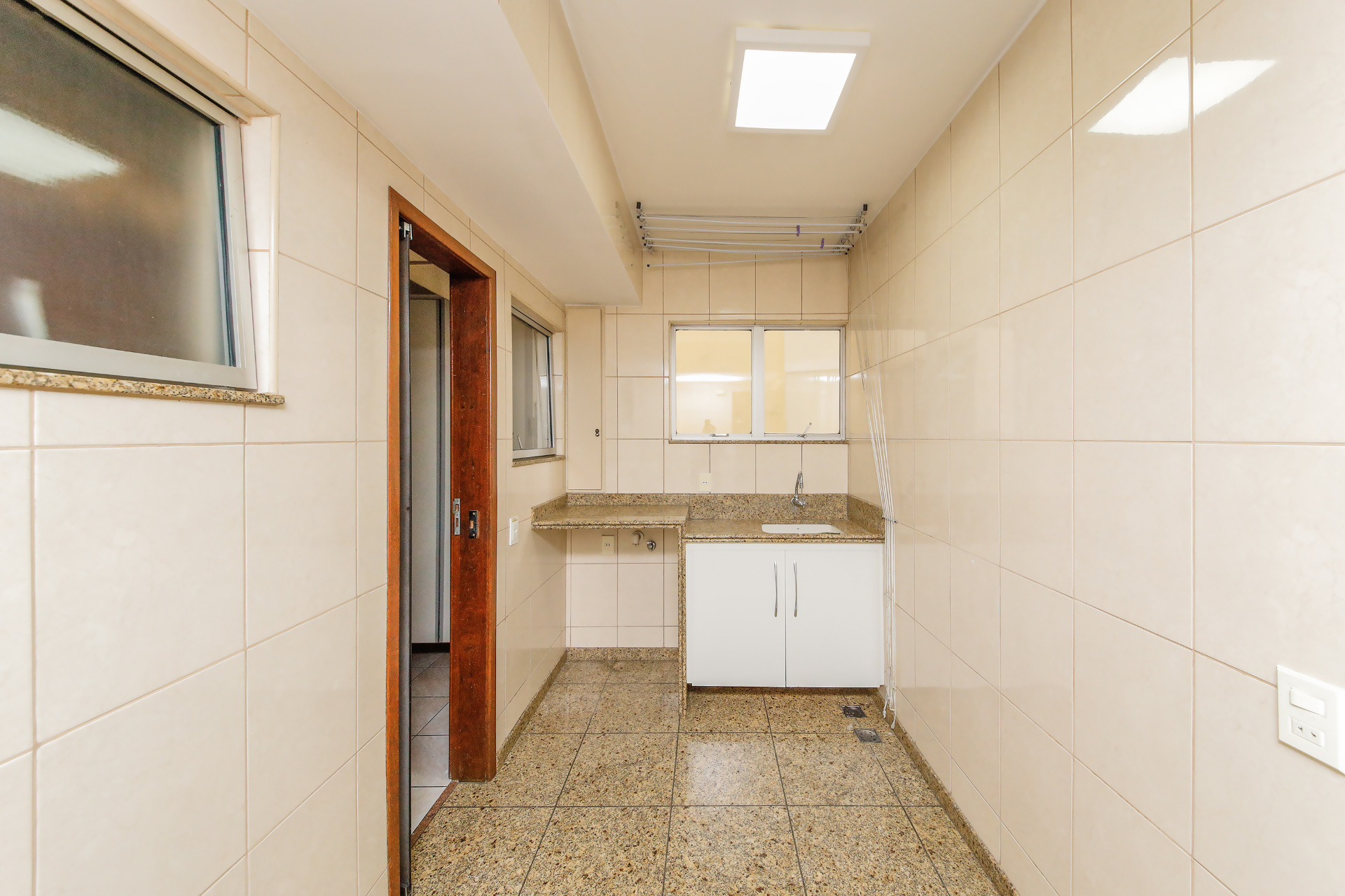 4 quartos no Centro. Ambientes amplos, 1 vaga., foto 17