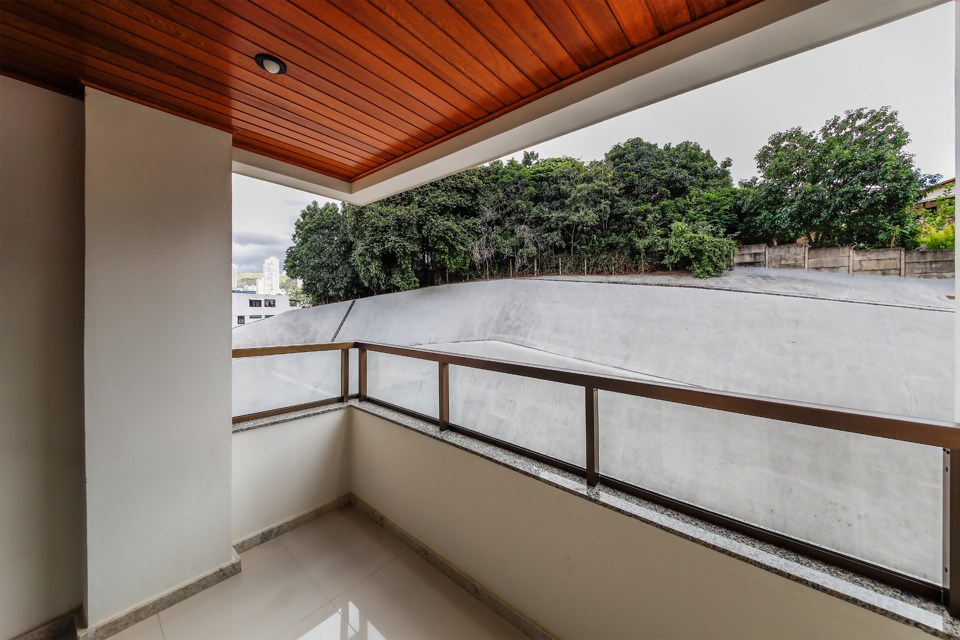 São Mateus: andar alto, varanda e espaços amplos, 88m²., foto 2