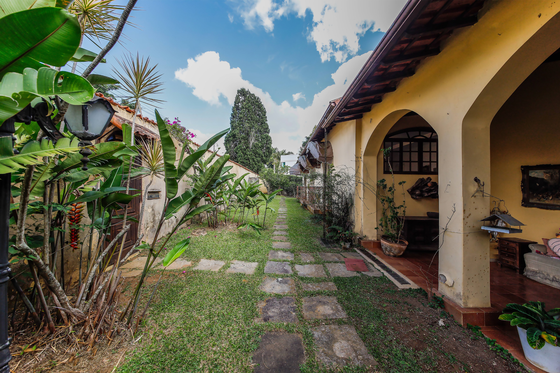 Parque Alto. Casa colonial com lazer amplo., foto 2