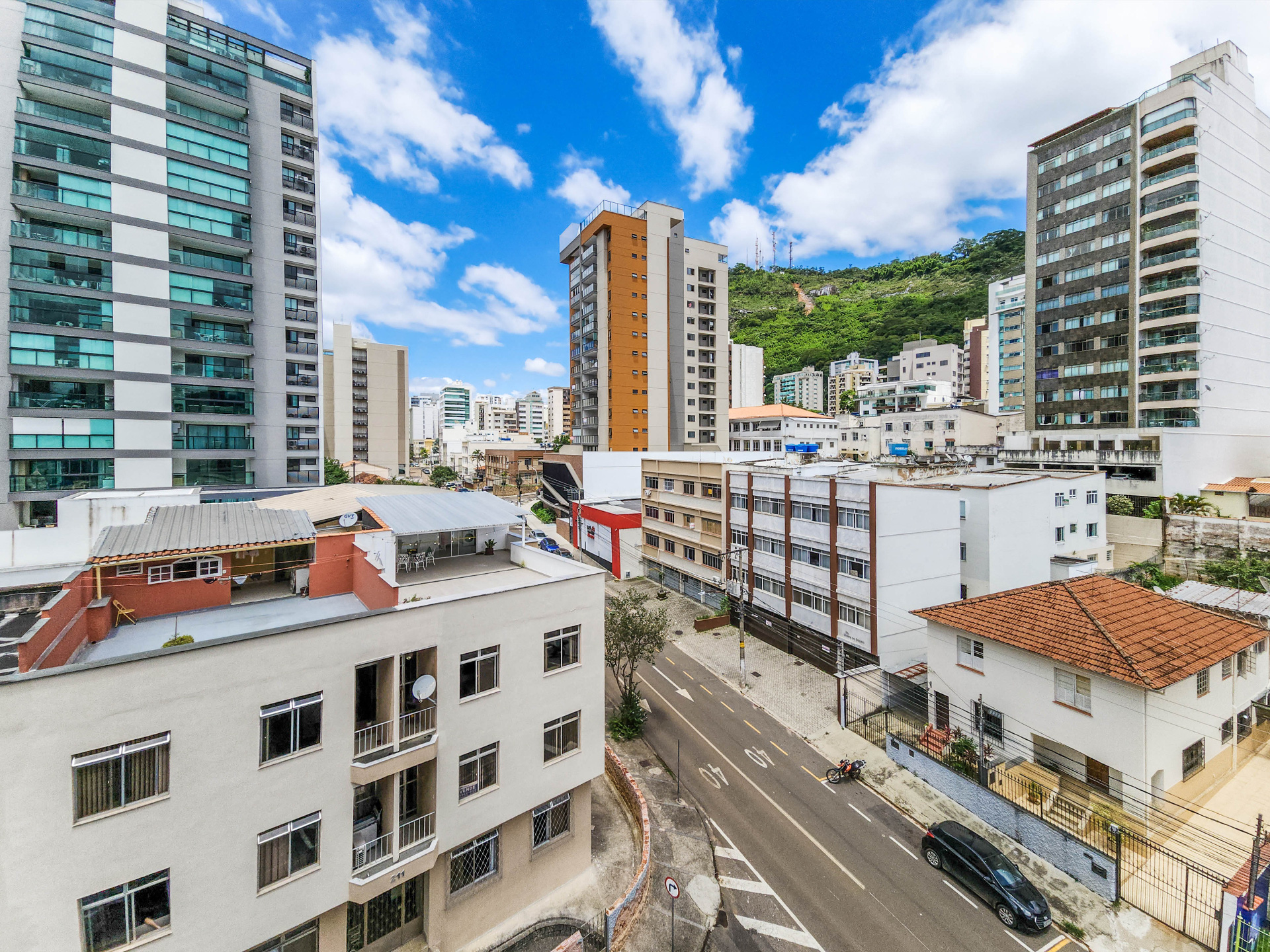 Varanda, vista livre. 4 quartos em Santa Helena, foto 6