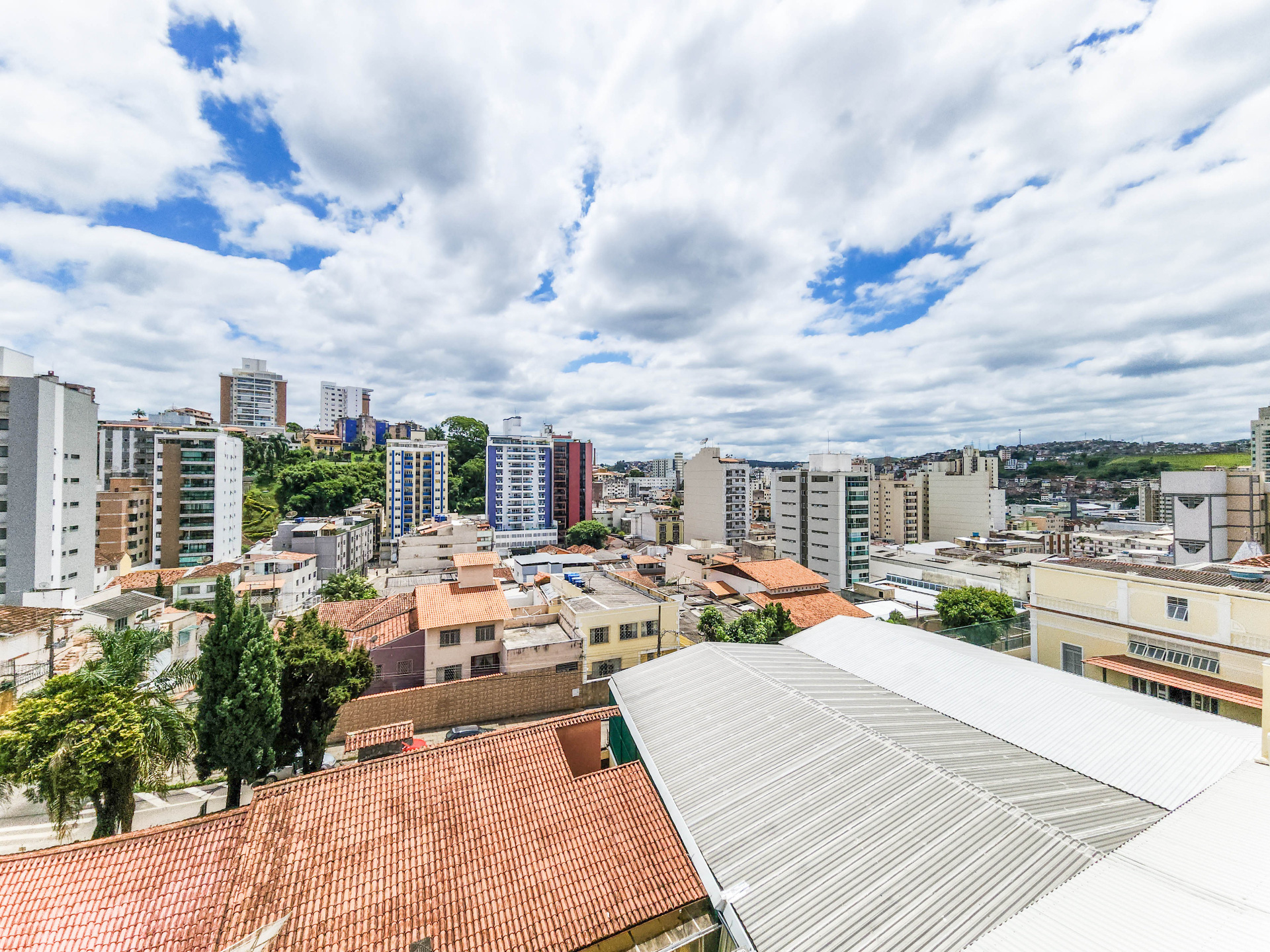 Varanda, vista livre. 4 quartos em Santa Helena, foto 8