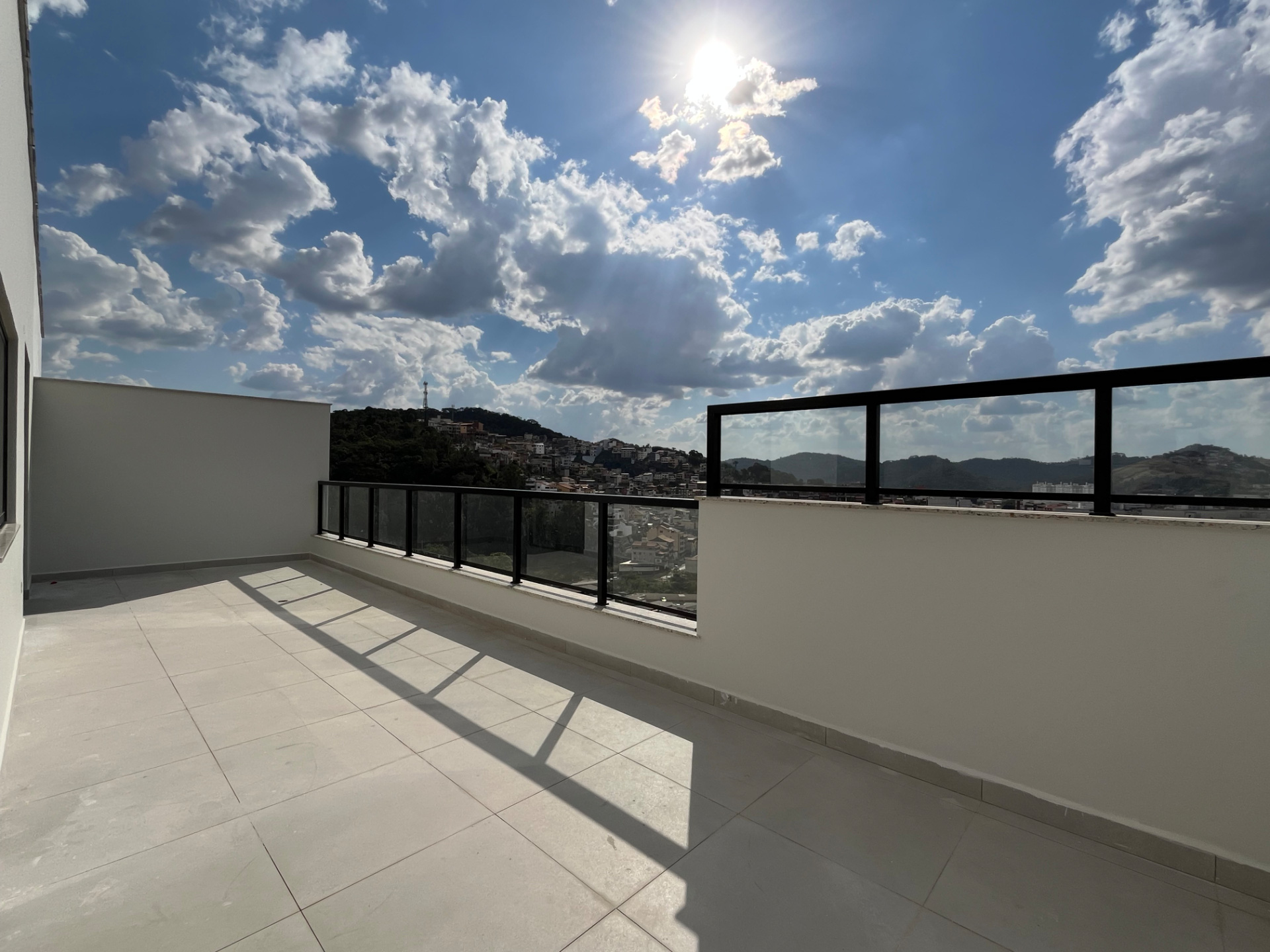 Cobertura no Vale do Ipê. Terraço com vista aberta., foto 14