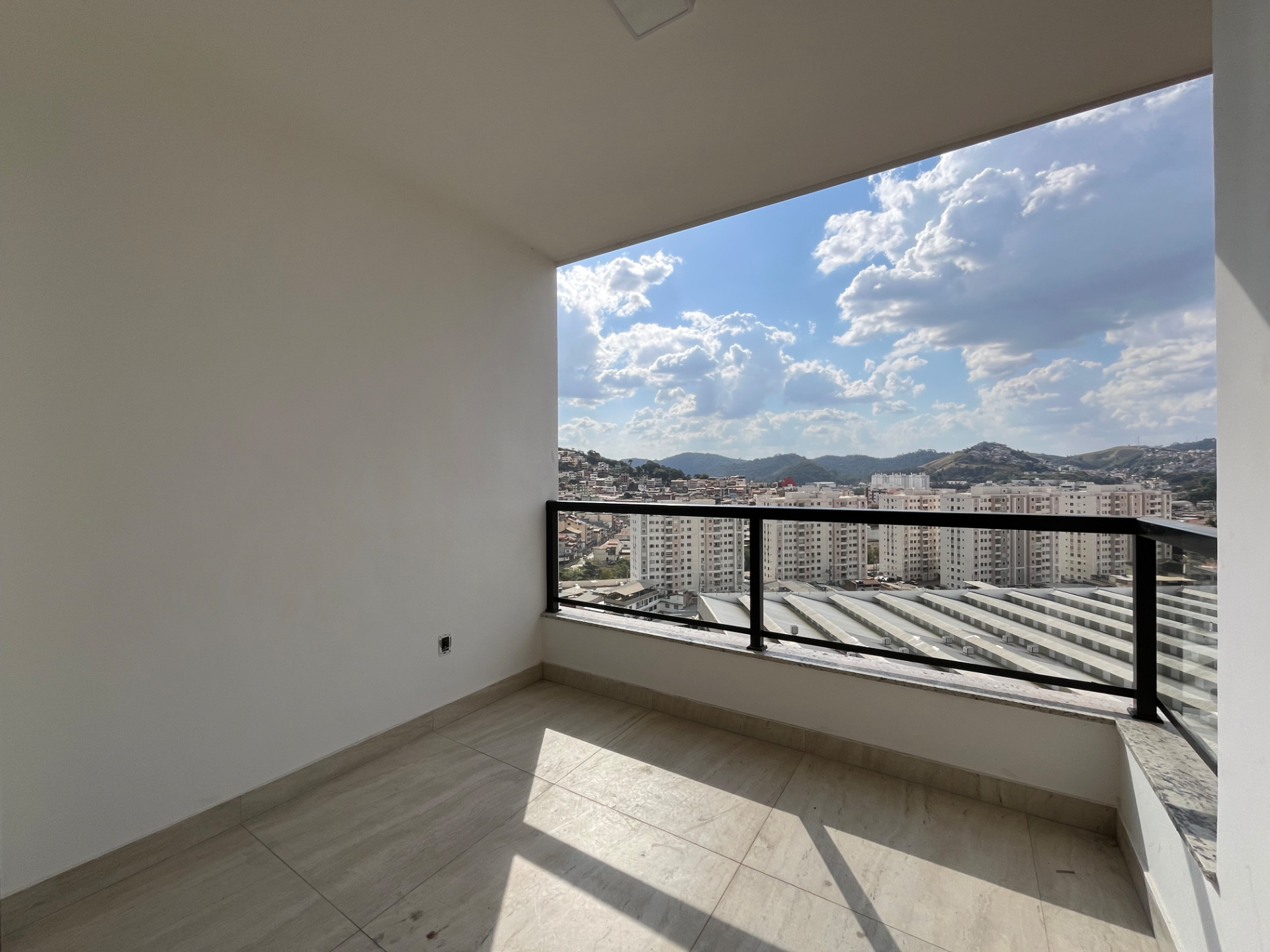 Cobertura no Vale do Ipê. Terraço com vista aberta., foto 3