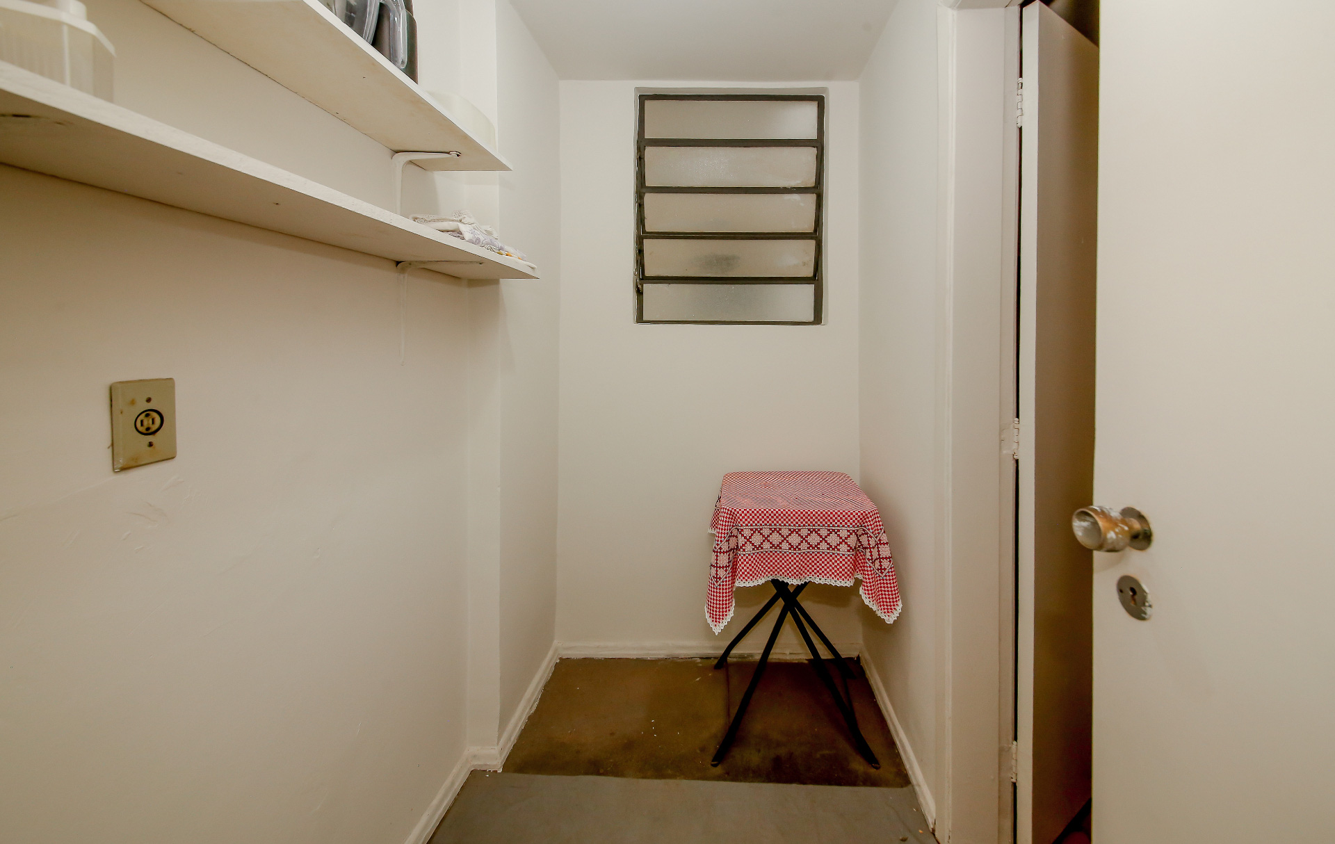 Varanda e 3 quartos no Centro. Ótima metragem., foto 11