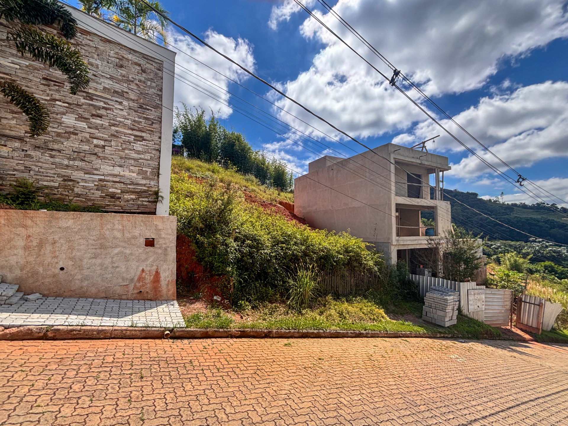Terreno no fim da quadra. Salvador, 439m²., foto 2