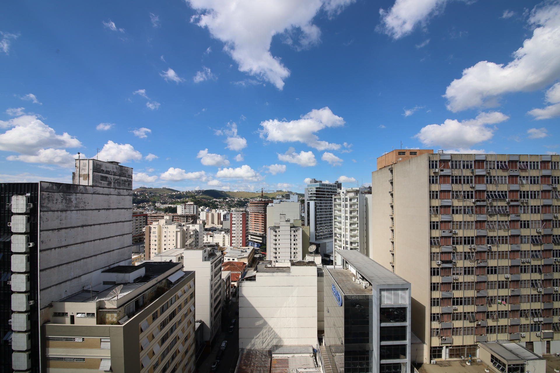 Andar alto, 3 quartos, vista livre. Centro., foto 2