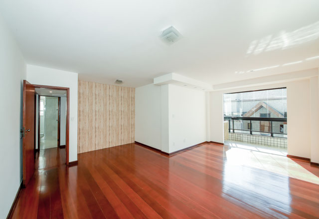 Apartamento de 3 quartos com 205 m² reformado no Bom Pastor para venda