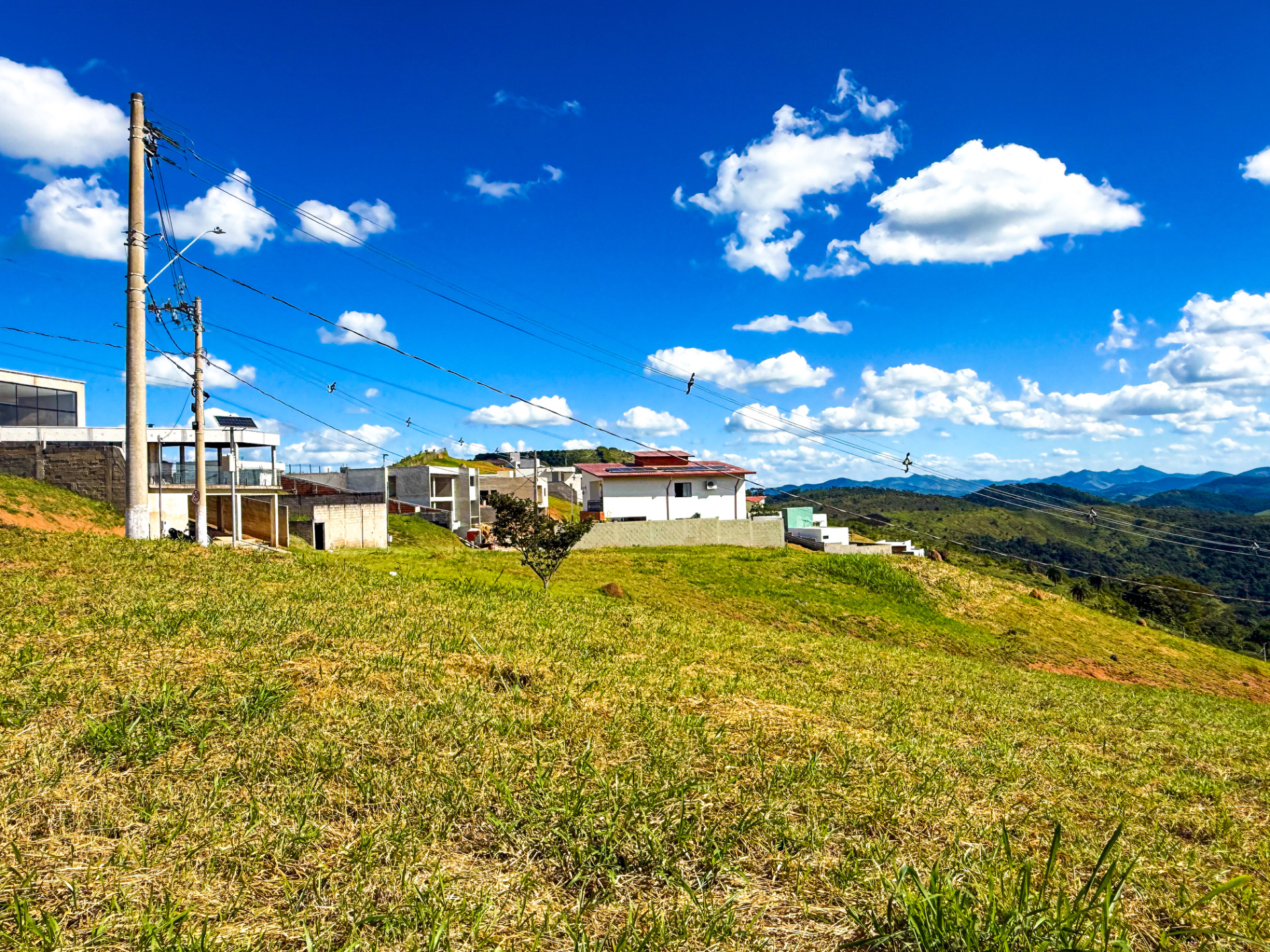 Terreno 481m² em condomínio. Vista livre., foto 3