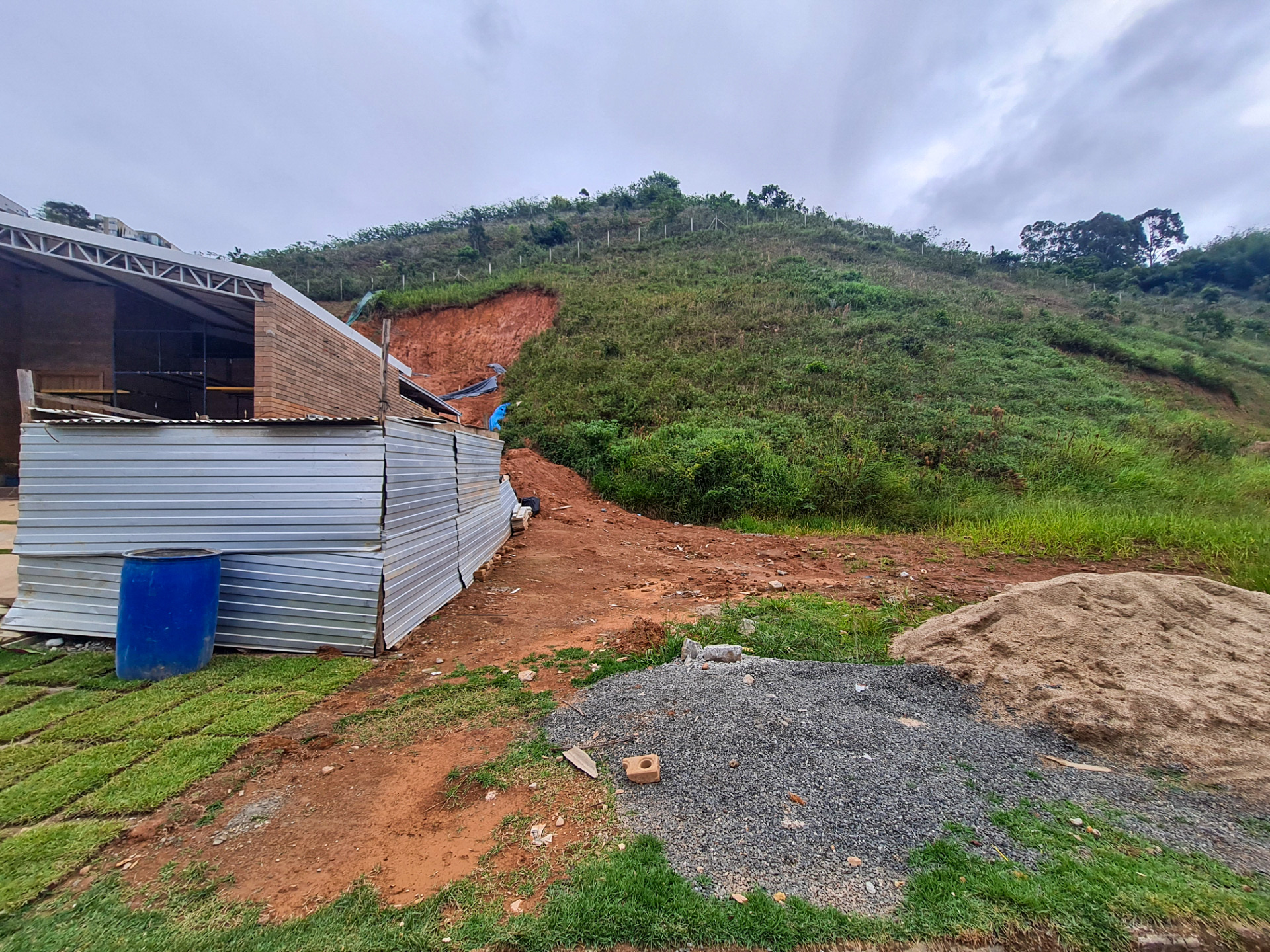 Terreno 598 m² em condomínio. São Pedro., foto 2