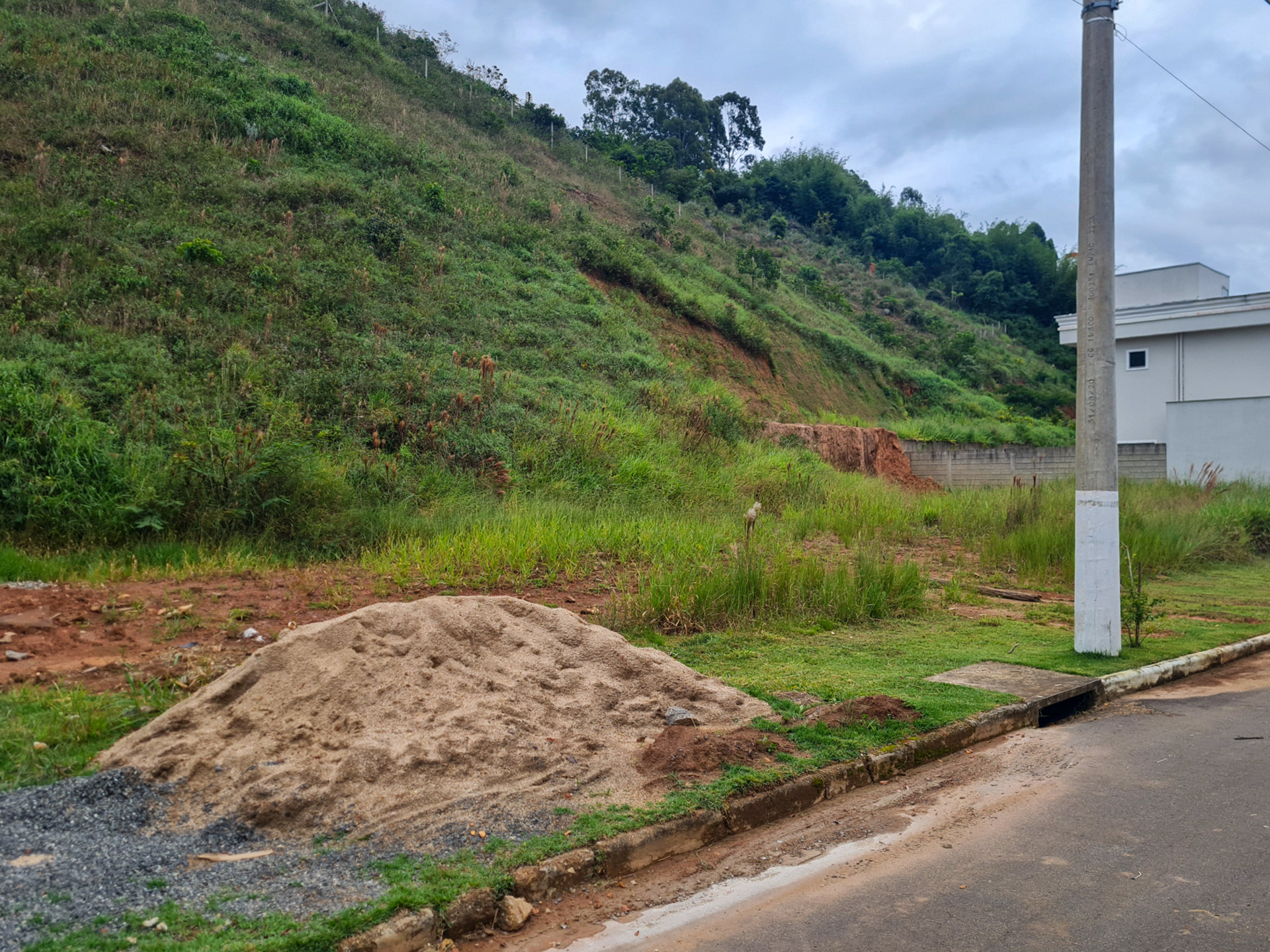 Terreno 598 m² em condomínio. São Pedro., foto 1