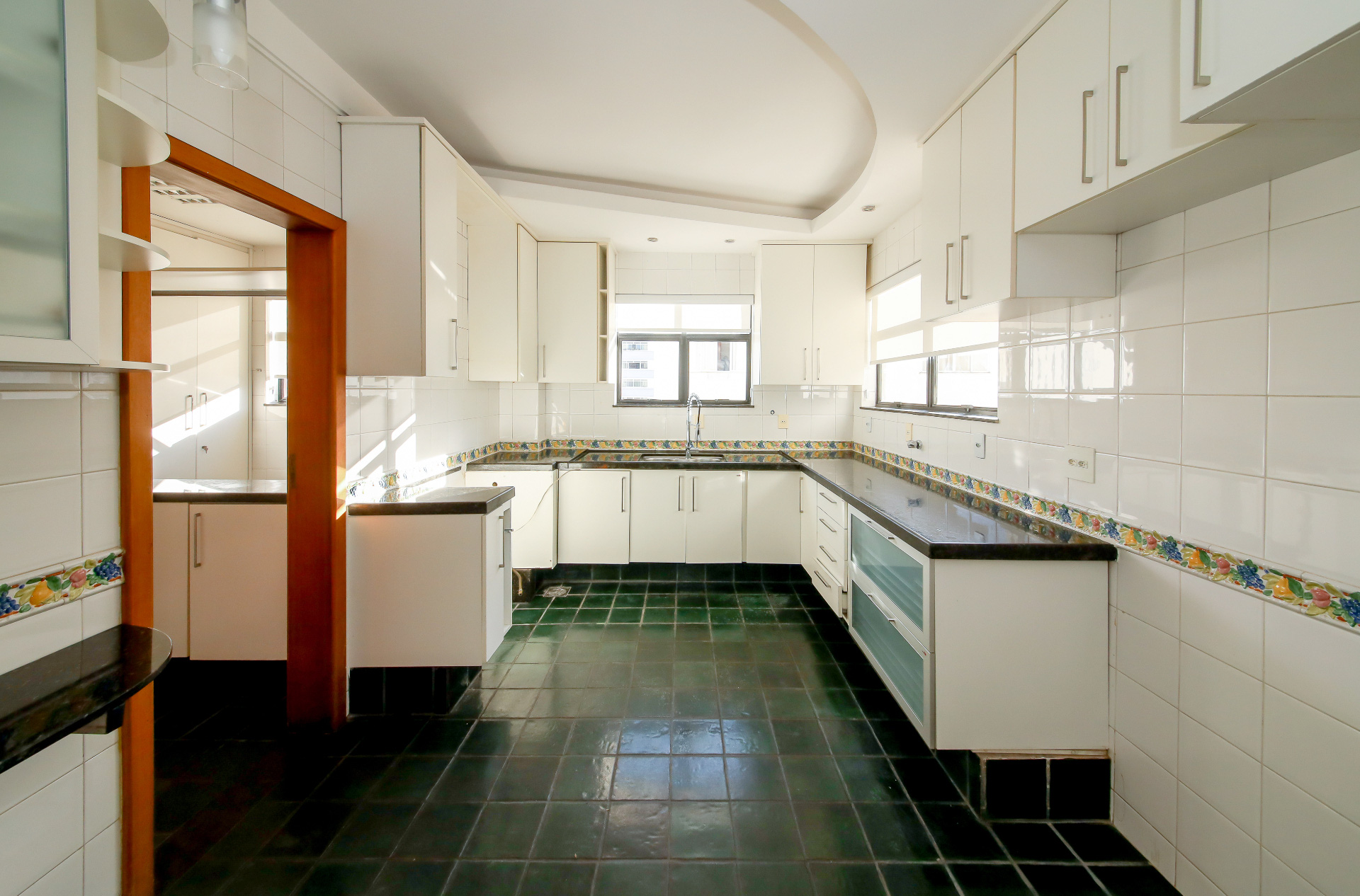 Centro: 2 suítes, varandão. Conforto com vista livre., foto 26