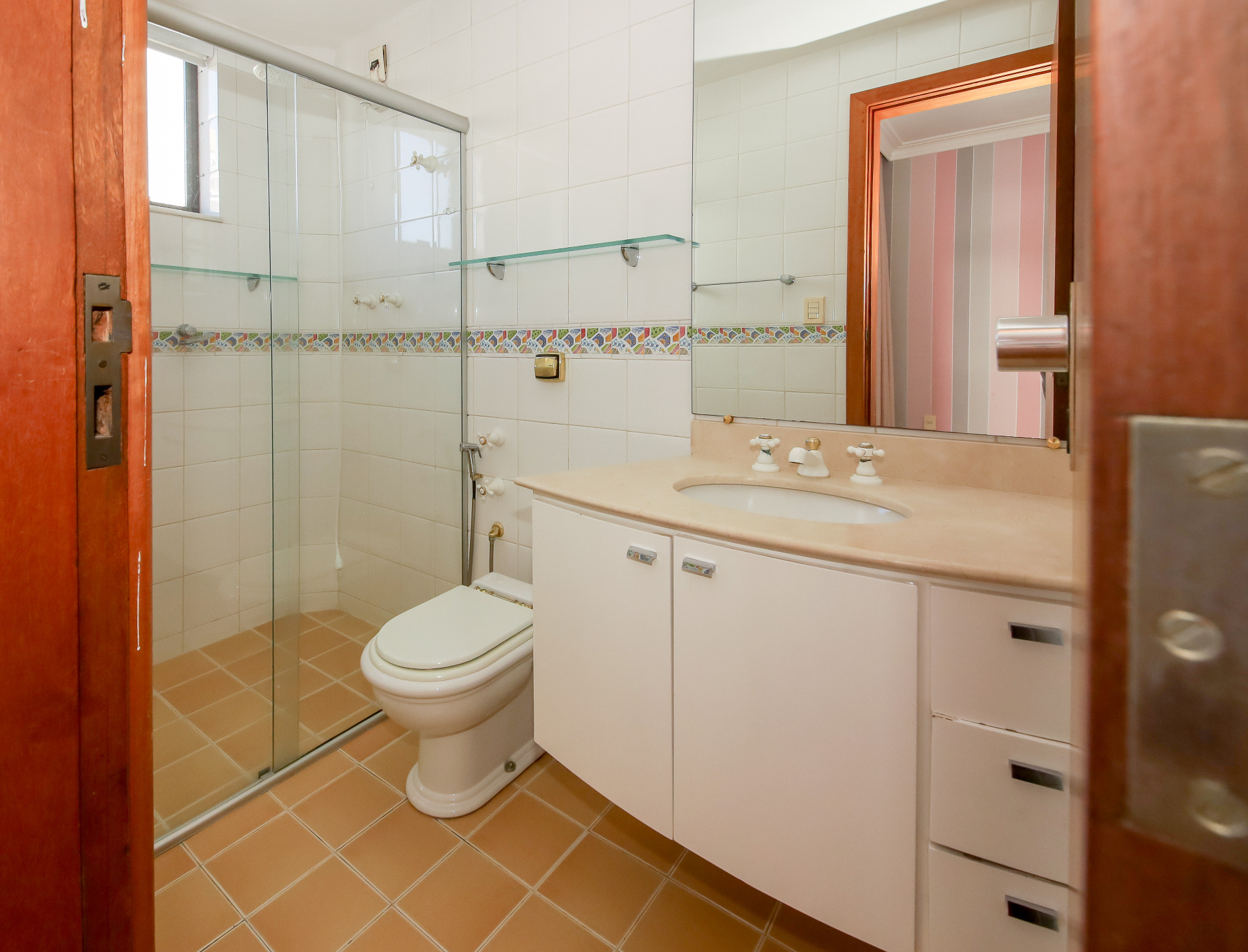 Centro: 2 suítes, varandão. Conforto com vista livre., foto 11