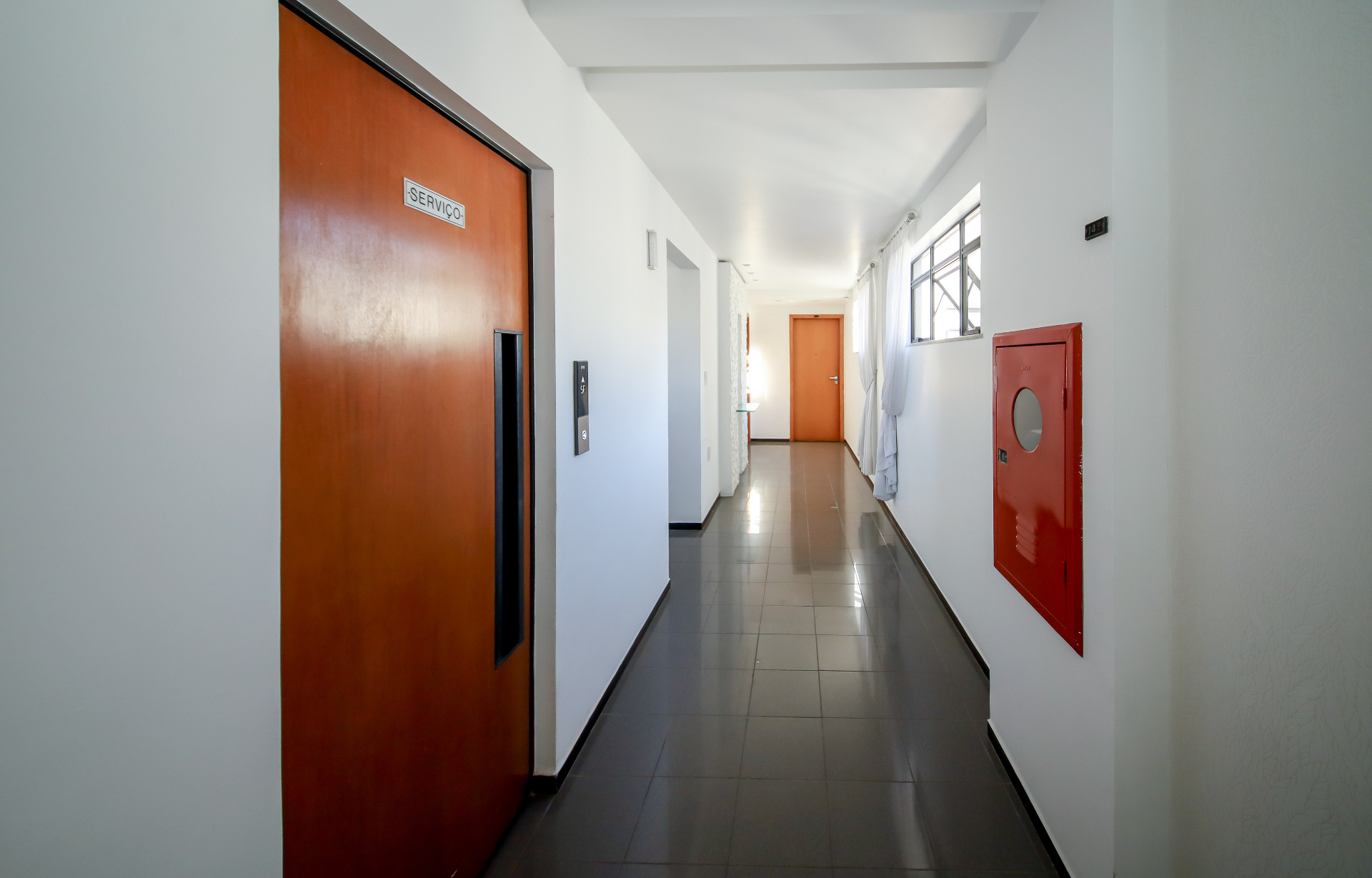 Centro: 2 suítes, varandão. Conforto com vista livre., foto 34