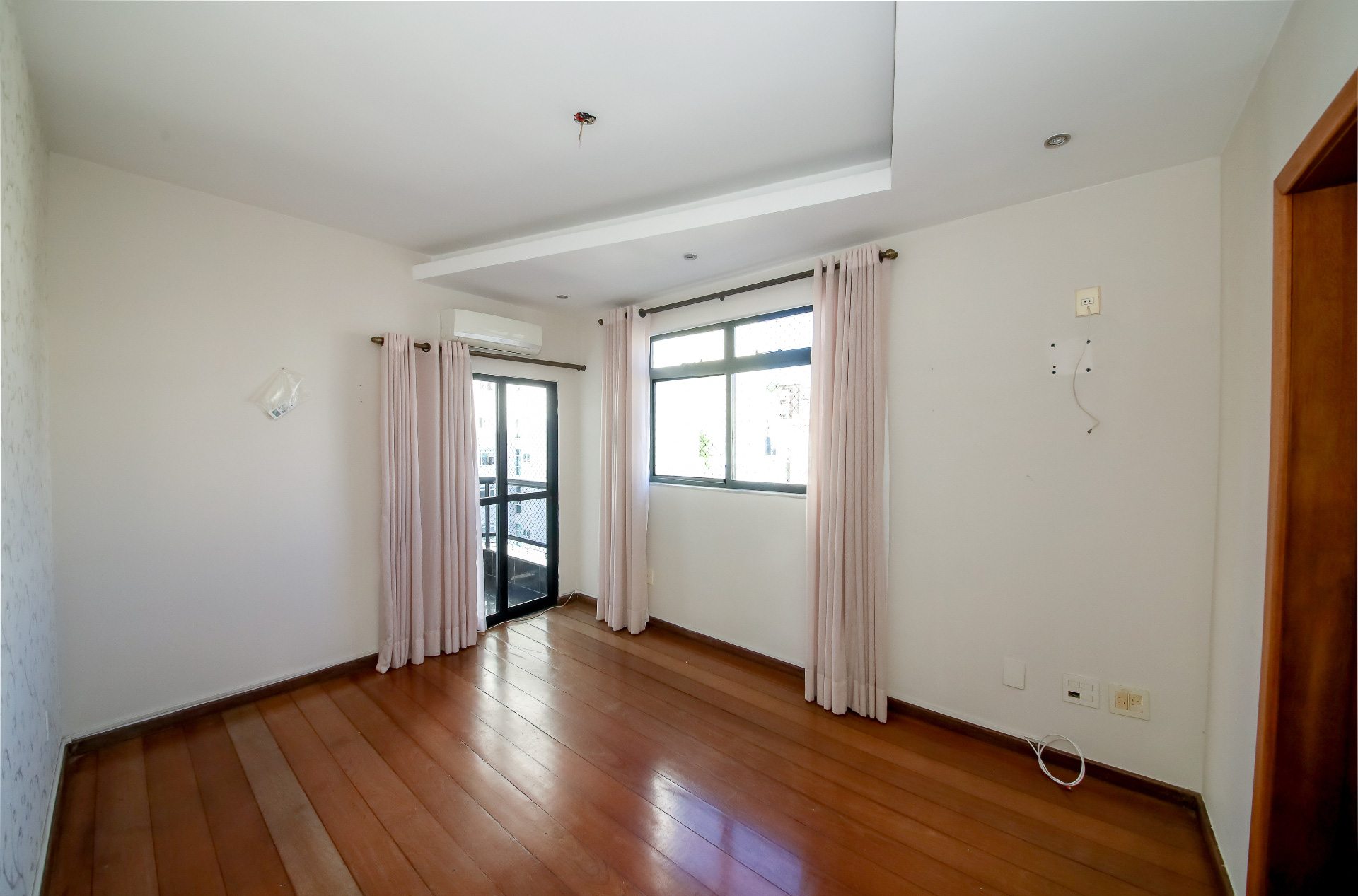 Centro: 2 suítes, varandão. Conforto com vista livre., foto 5
