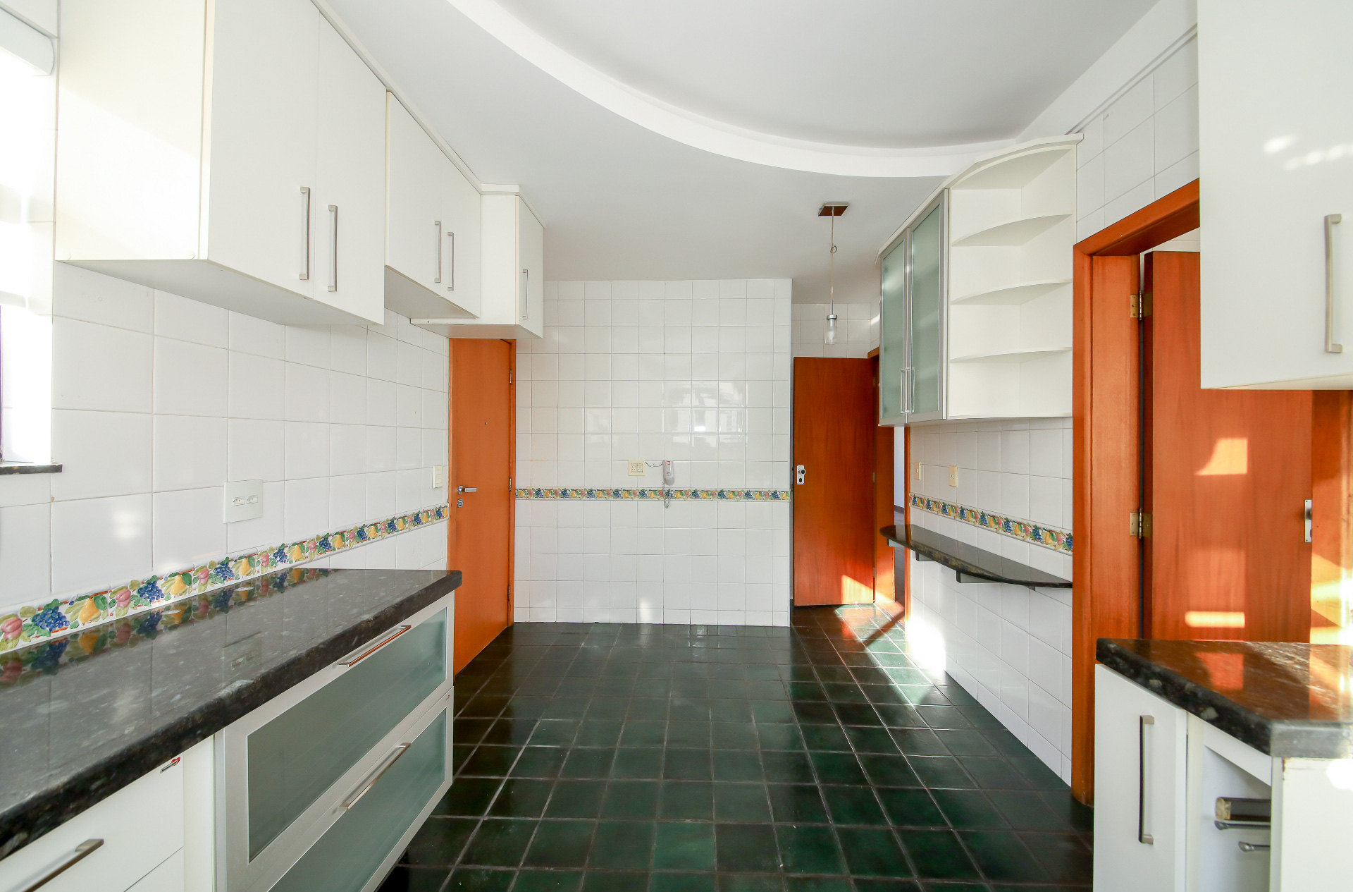 Centro: 2 suítes, varandão. Conforto com vista livre., foto 29