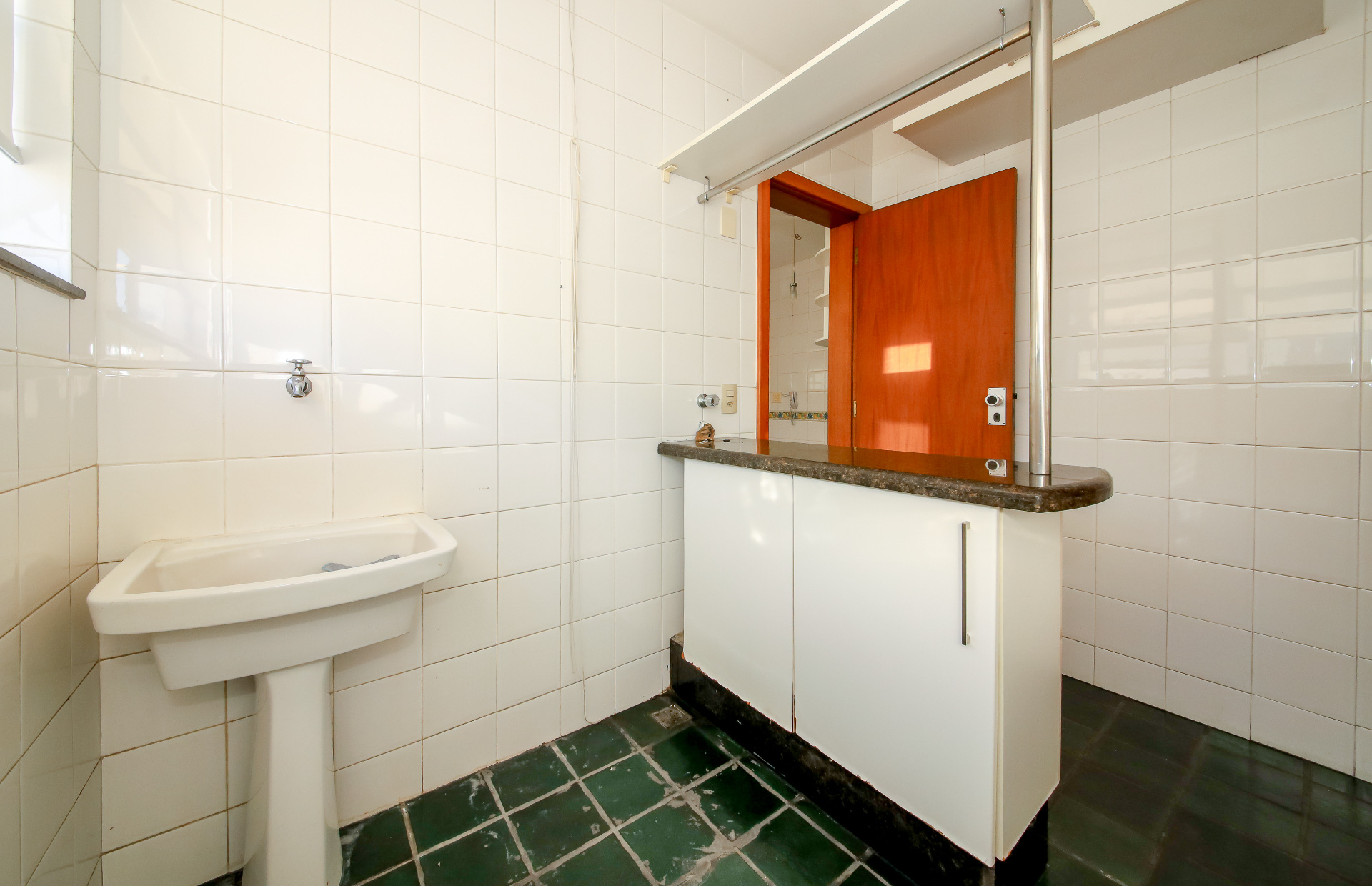 Centro: 2 suítes, varandão. Conforto com vista livre., foto 33