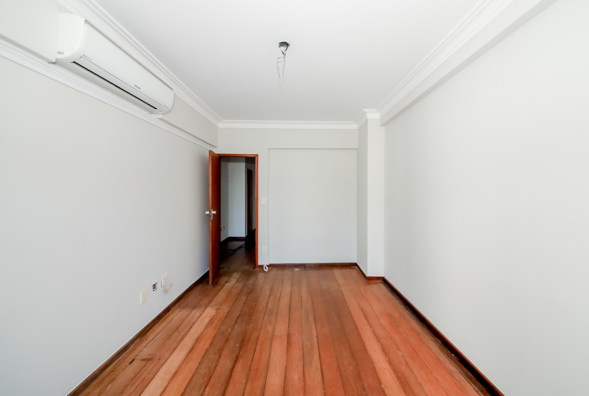 Centro: 2 suítes, varandão. Conforto com vista livre., foto 19