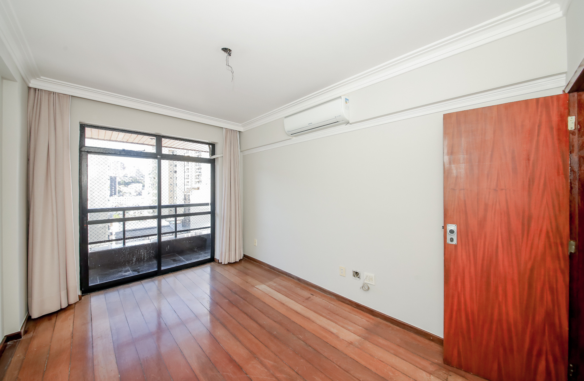 Centro: 2 suítes, varandão. Conforto com vista livre., foto 18