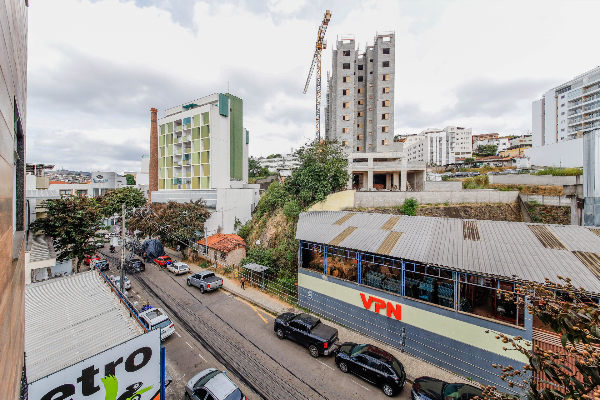 Varanda arejada, 2 quartos, 1 vaga. Morro da Glória., foto 5