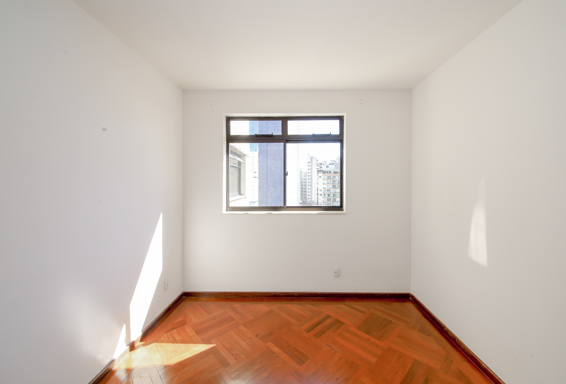 Centro: 4 quartos, varanda, 342m². Ed. Cozak., foto 26