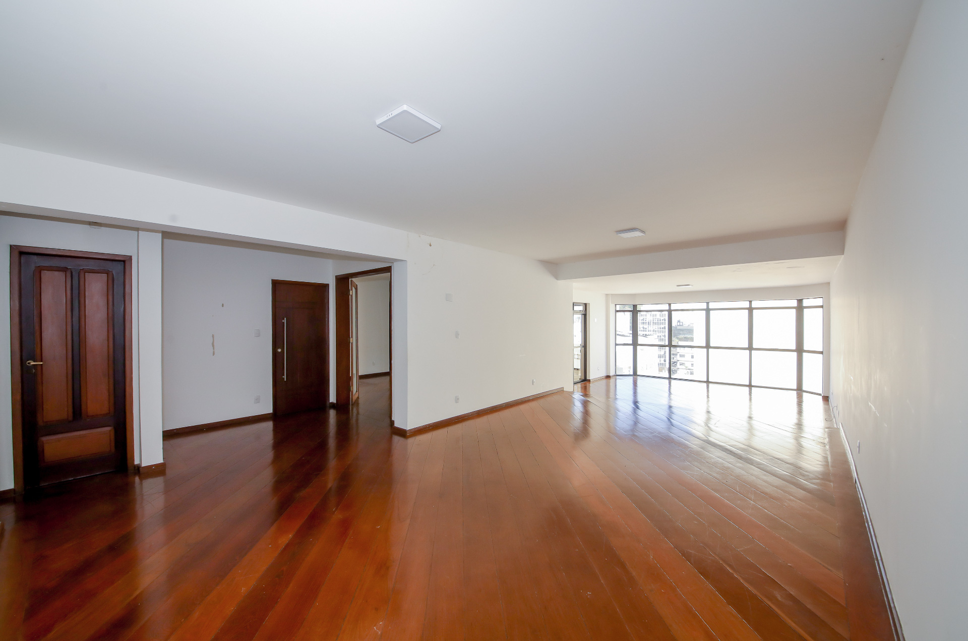 Centro: 4 quartos, varanda, 342m². Ed. Cozak., foto 2