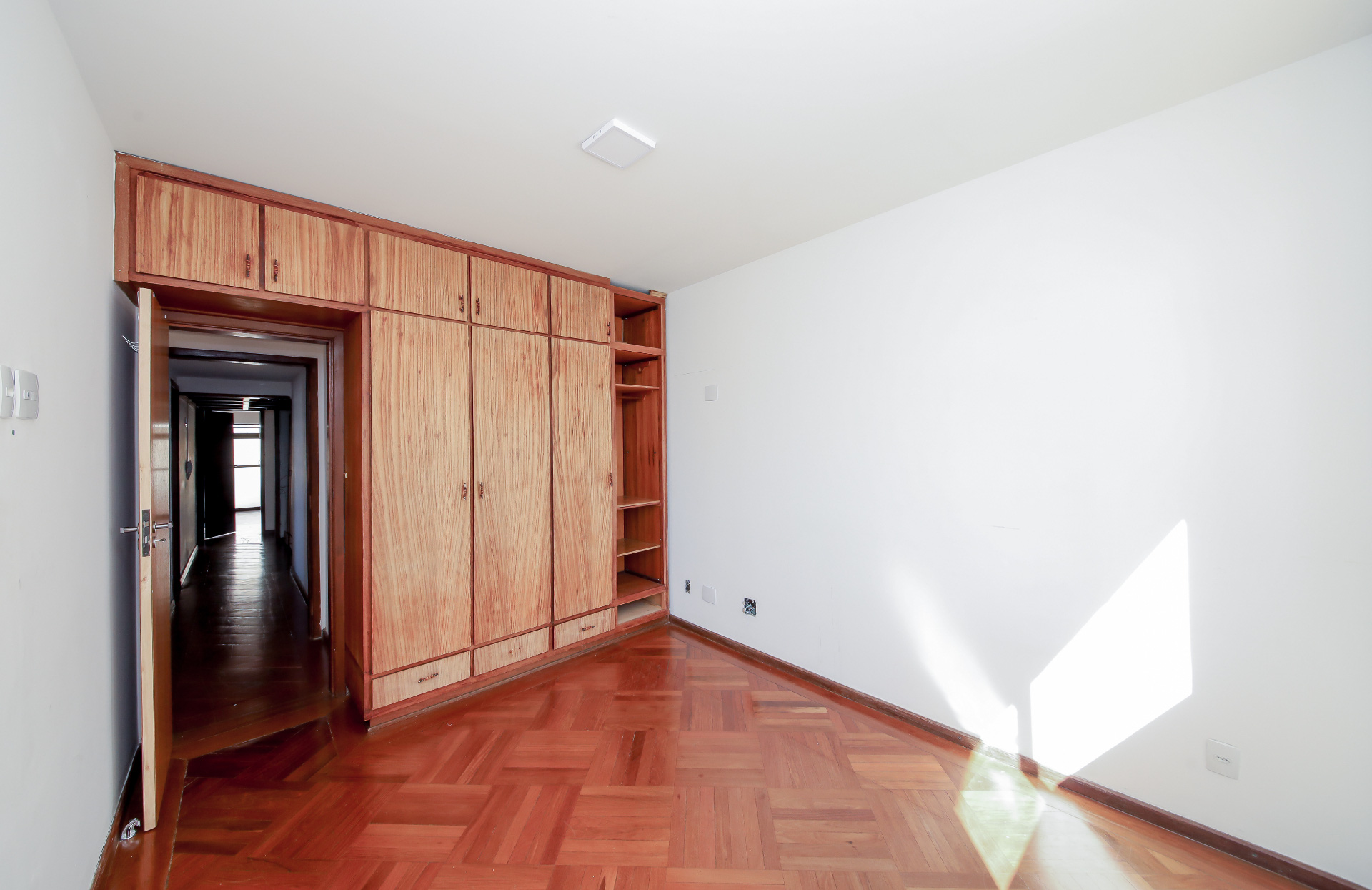 Centro: 4 quartos, varanda, 342m². Ed. Cozak., foto 27