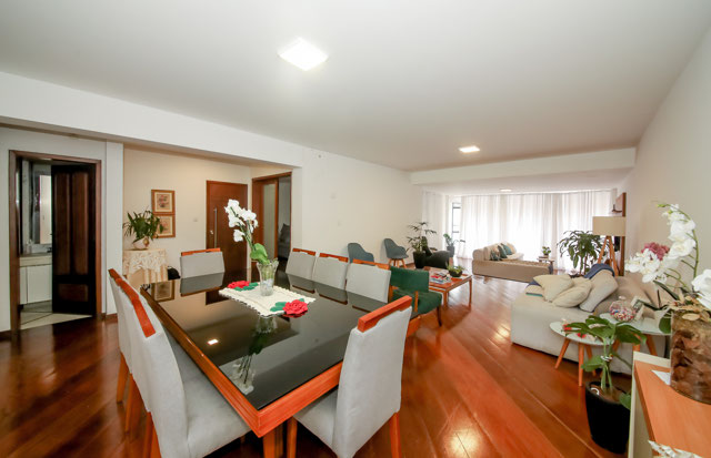 Apartamento com 4 quartos e varanda no Ed. Cozak para venda