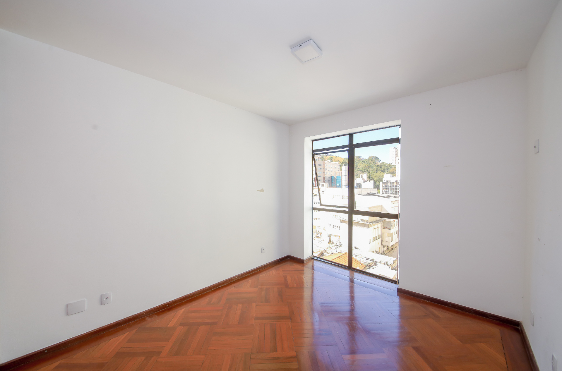 Centro: 4 quartos, varanda, 342m². Ed. Cozak., foto 16