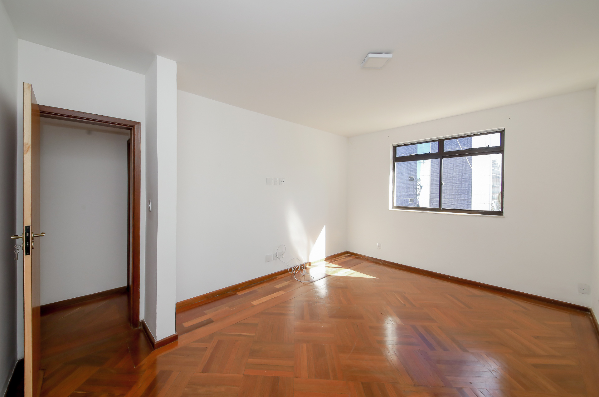 Centro: 4 quartos, varanda, 342m². Ed. Cozak., foto 21