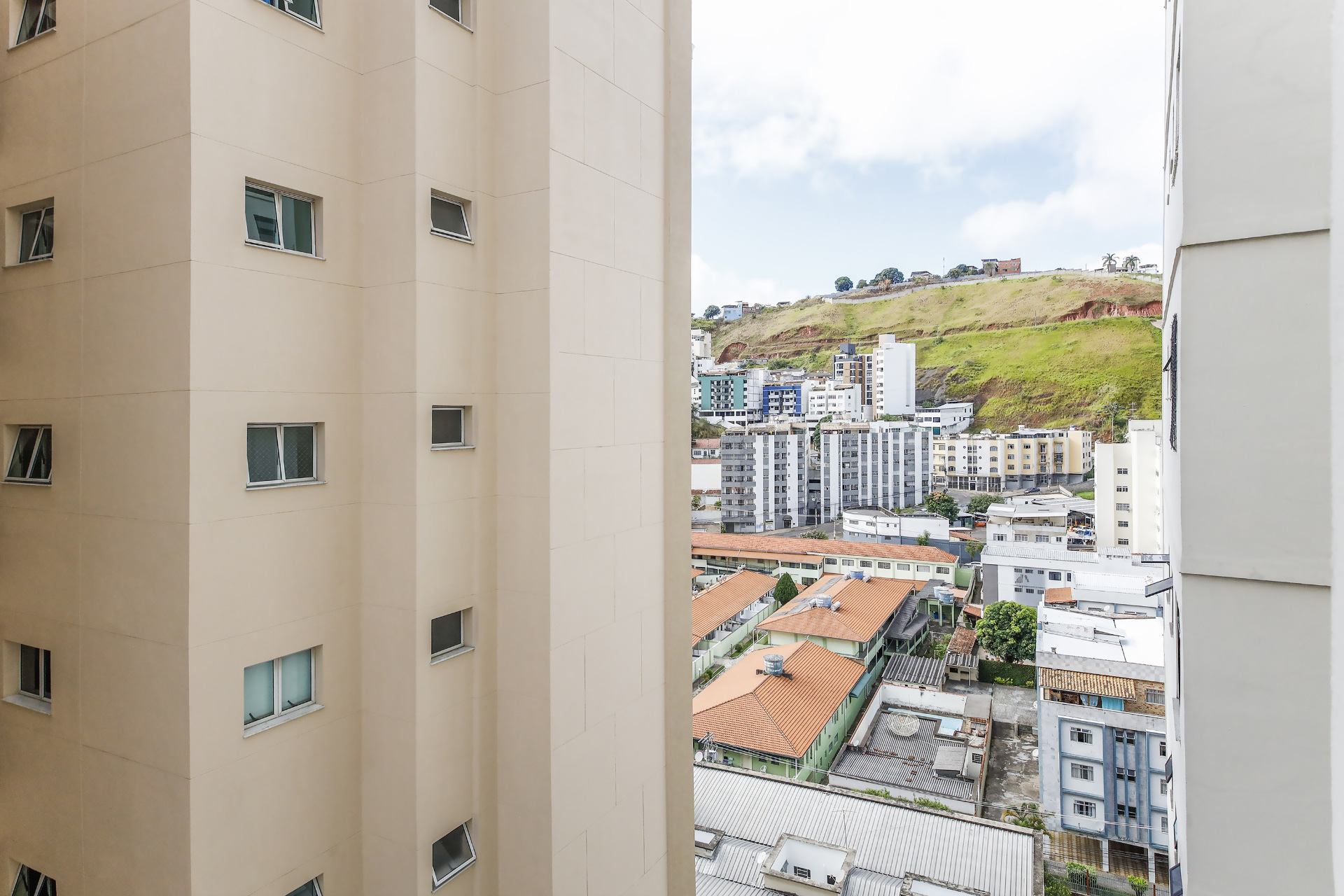 Amplo, na Av. Itamar Franco. 124m²., foto 10