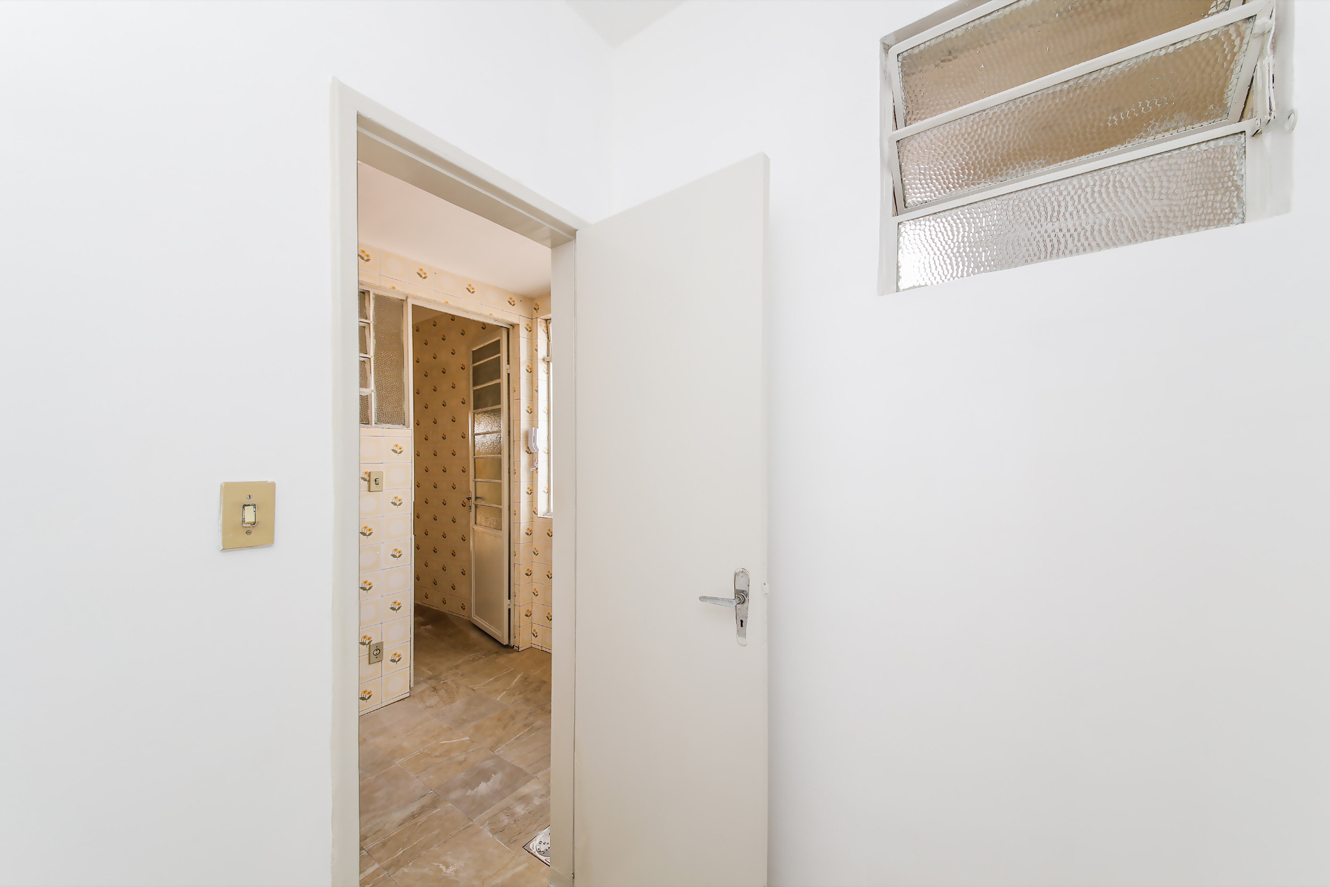 Apartamento amplo no Jardim Glória, bem ventilado, foto 9