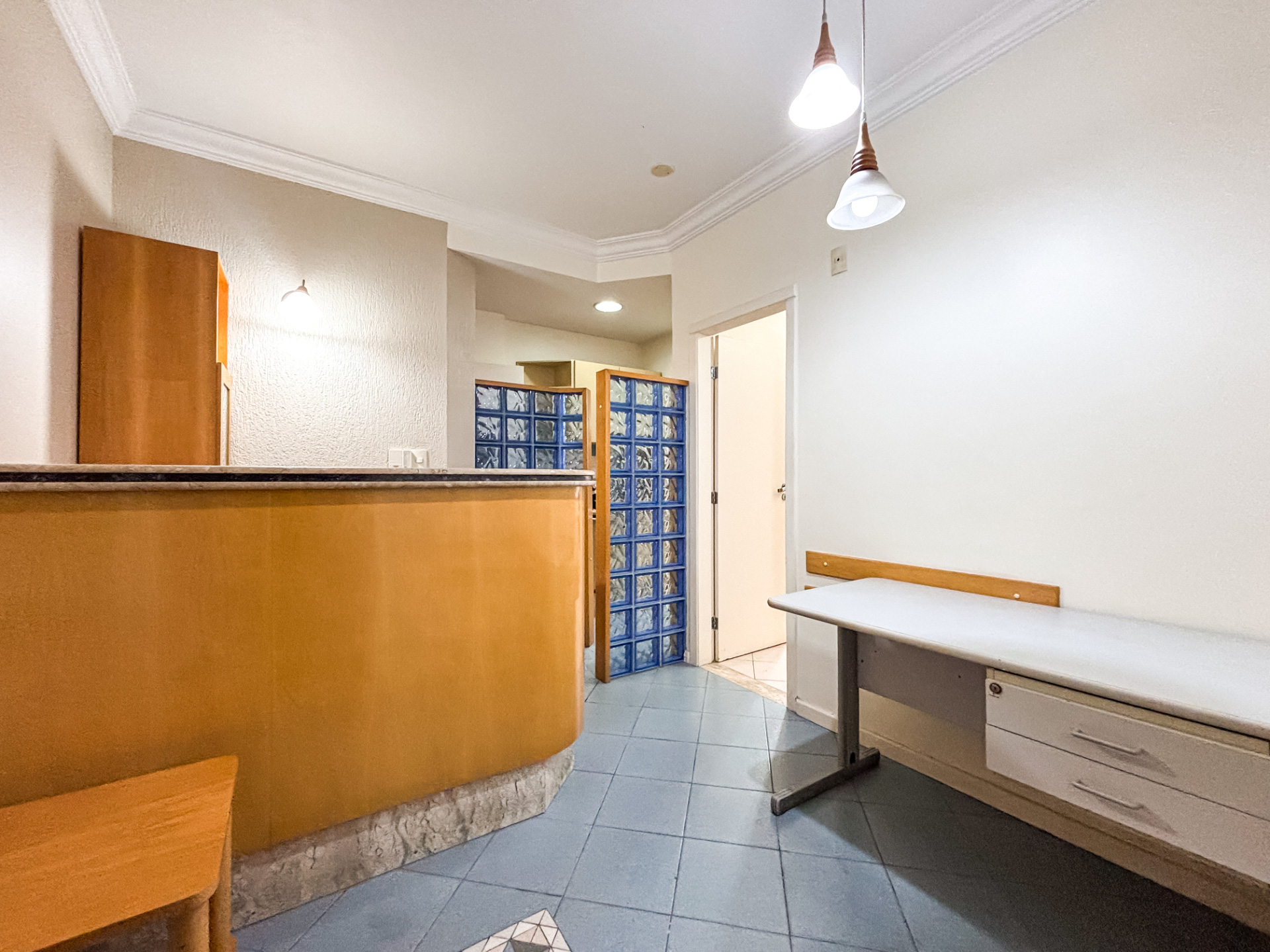 Centro: Sala 39 m², planejados práticos., foto 1