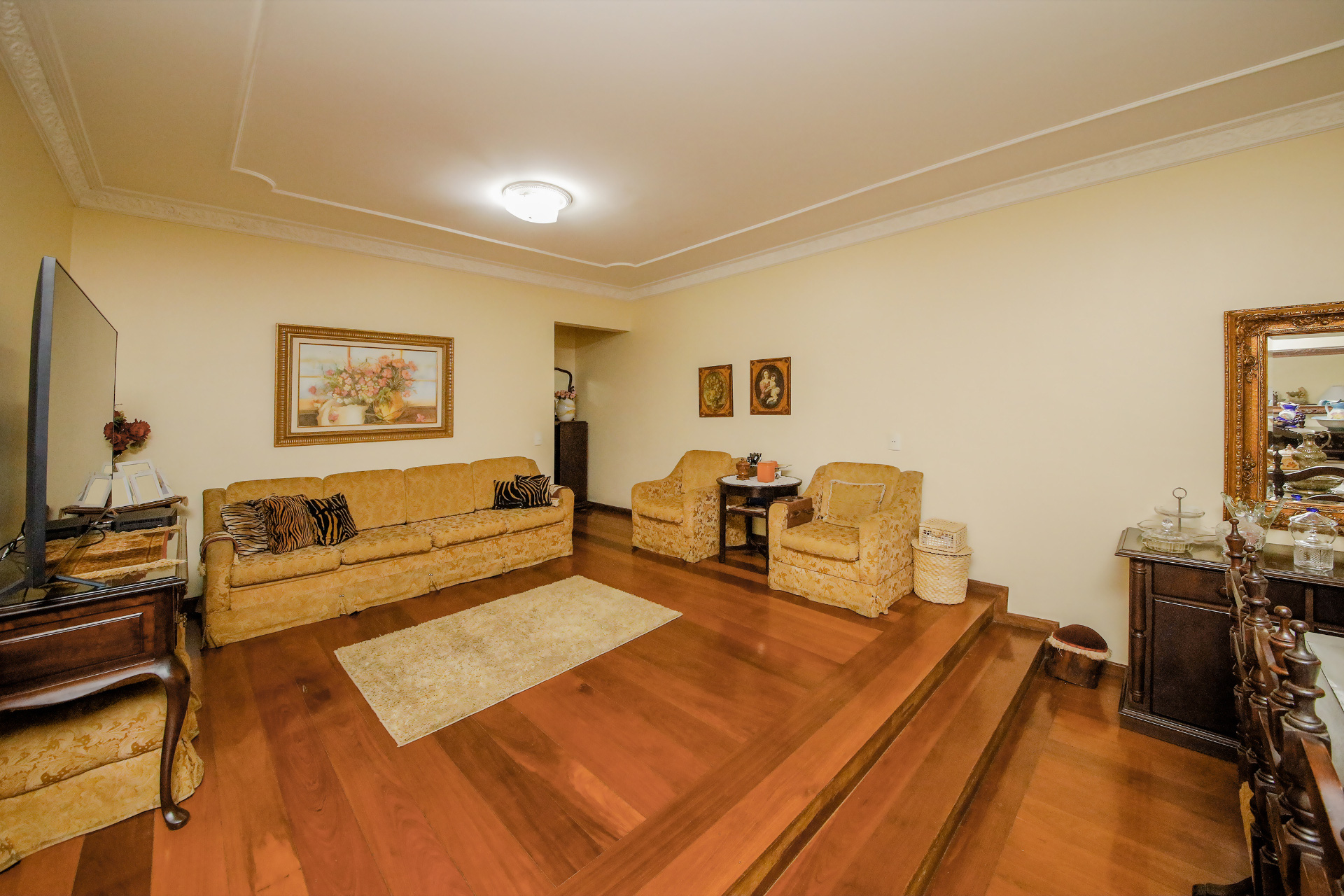 Granbery: 4 quartos, 260m². Varanda espaçosa., foto 3