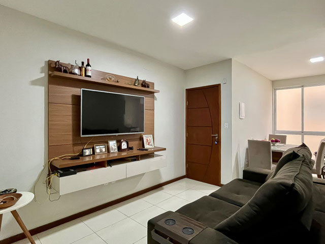 Apartamento com 2 vagas em prédio com elevador para venda