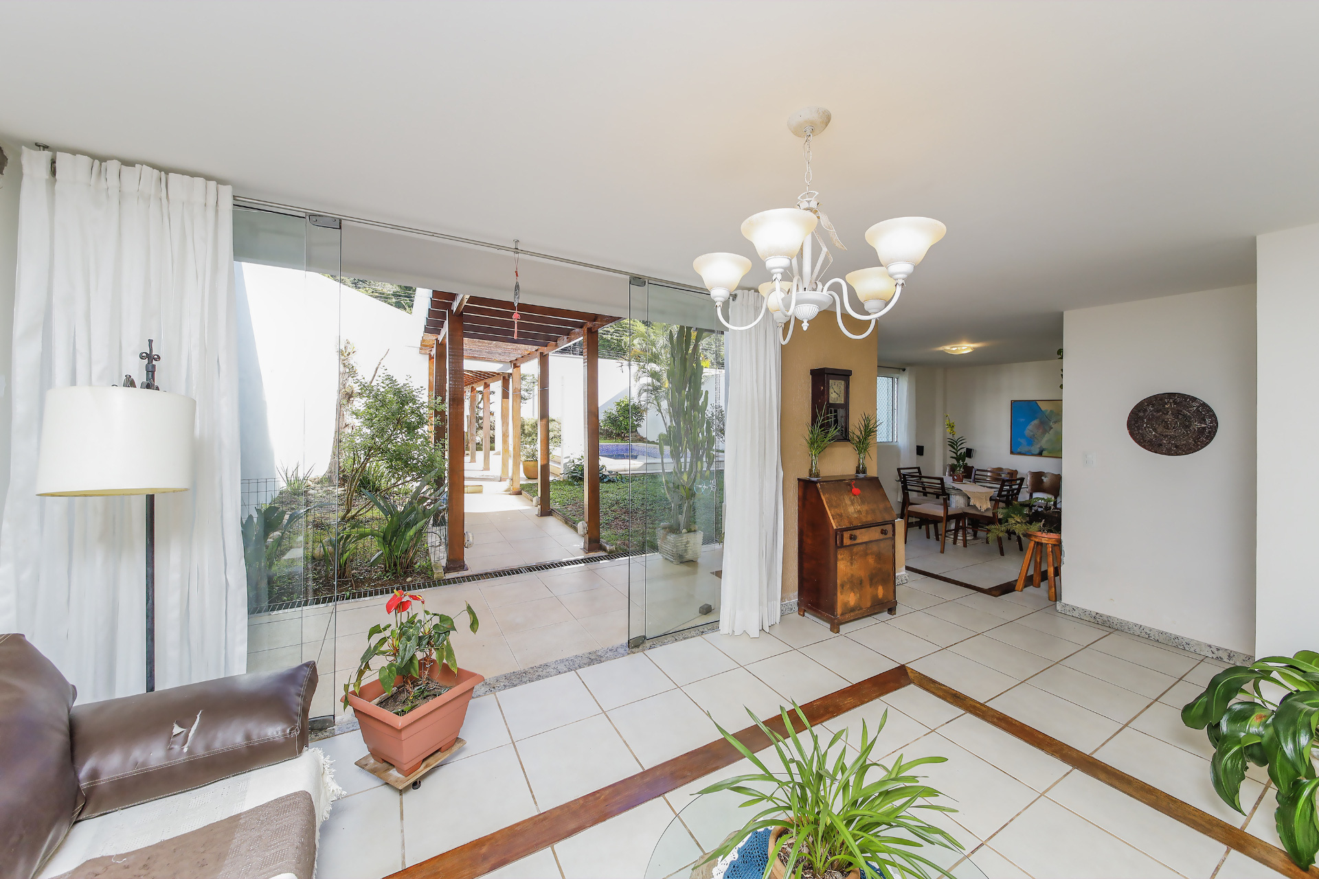 Novo Horizonte: Casa duplex, 4 quartos, em meio à natureza., foto 6