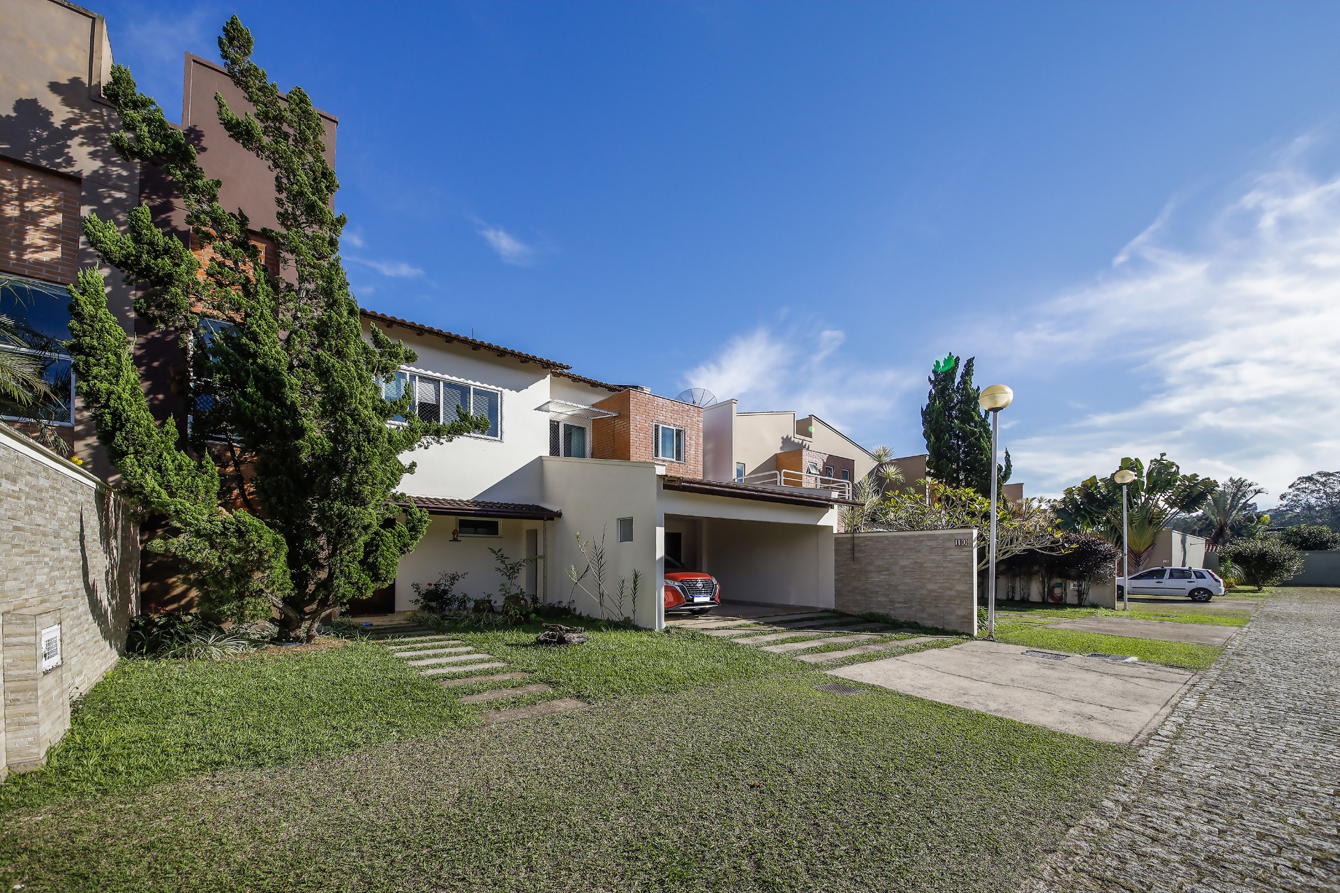 Novo Horizonte: Casa duplex, 4 quartos, em meio à natureza., foto 2