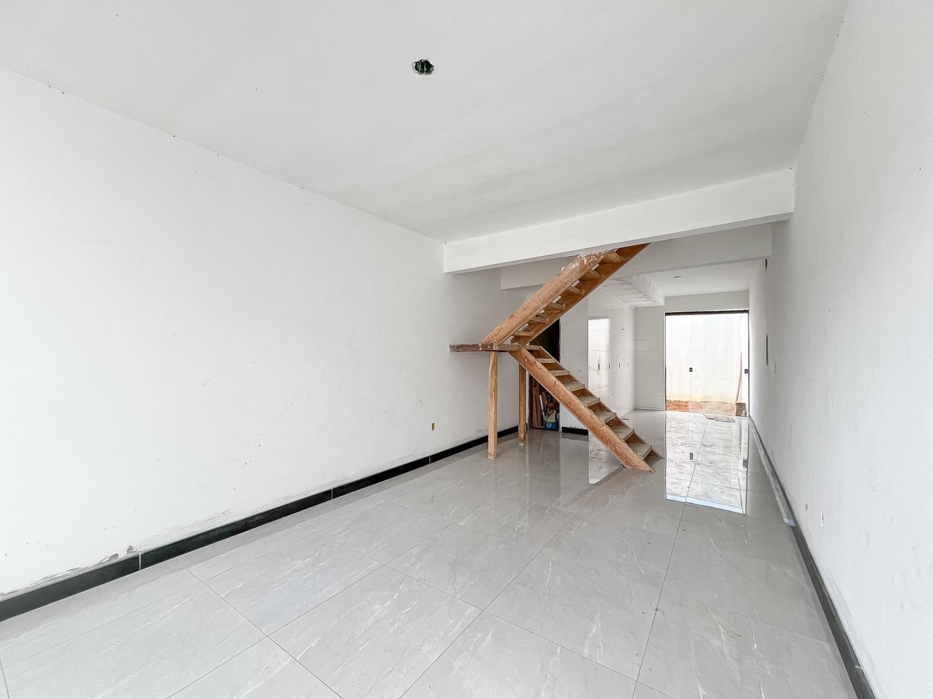 Casa São Pedro, 2 suítes. Bem espaçosa., foto 3
