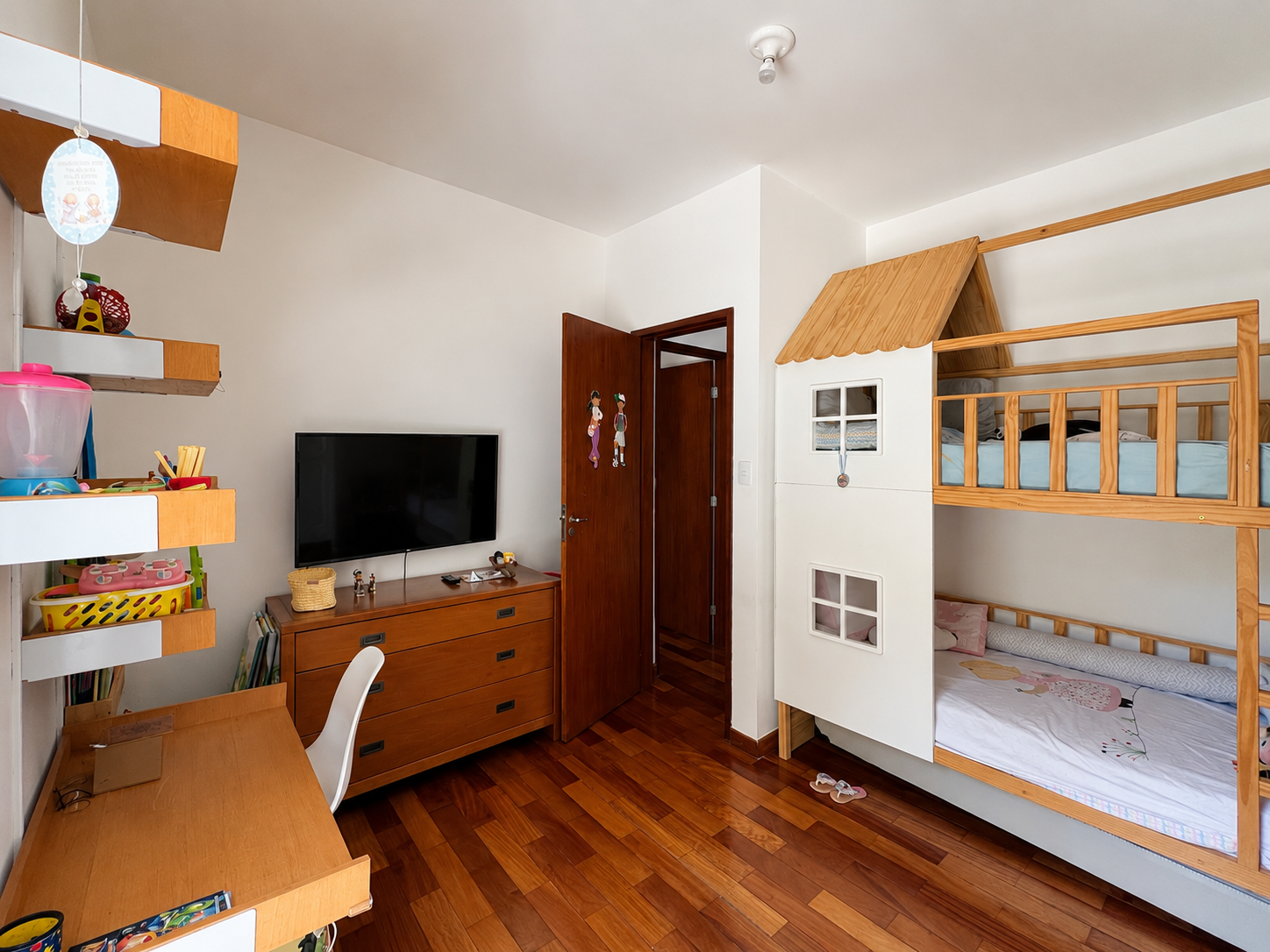 Casa 3 quartos no Parque Guadalajara. Bom espaço., foto 18