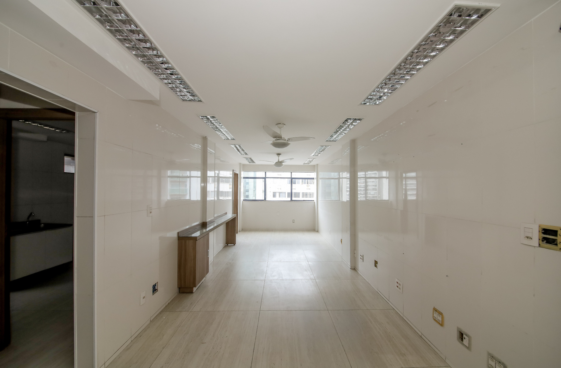 Centro: sala duplex, 148m², 2 vagas., foto 1