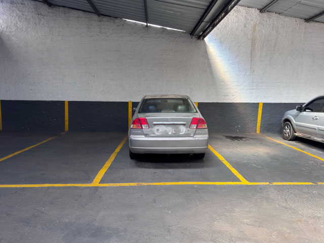 Vaga de garagem prática e bem localizada para venda